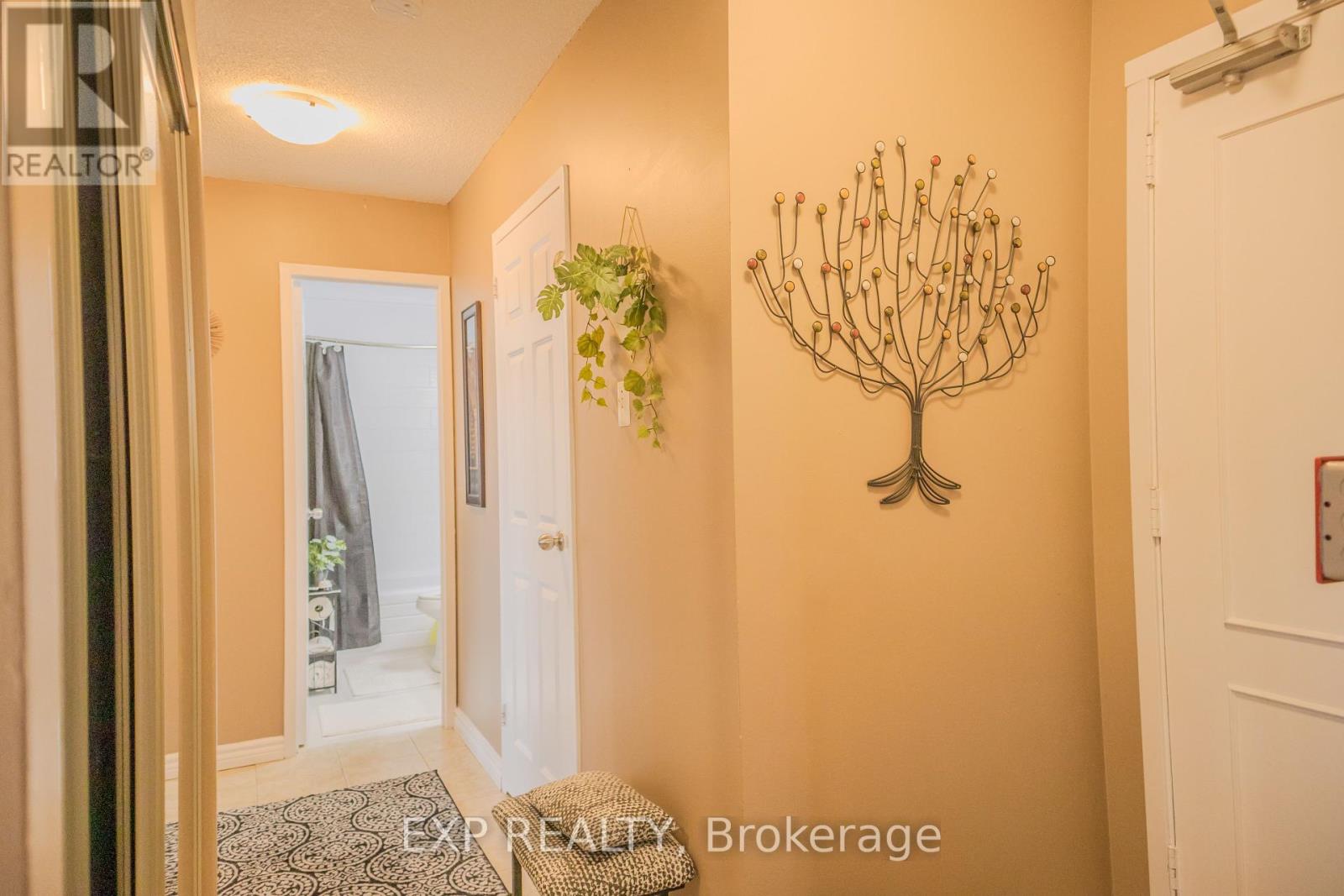 705 - 1100 Courtland Avenue E, Kitchener, Ontario  N2C 2H9 - Photo 19 - X12163530