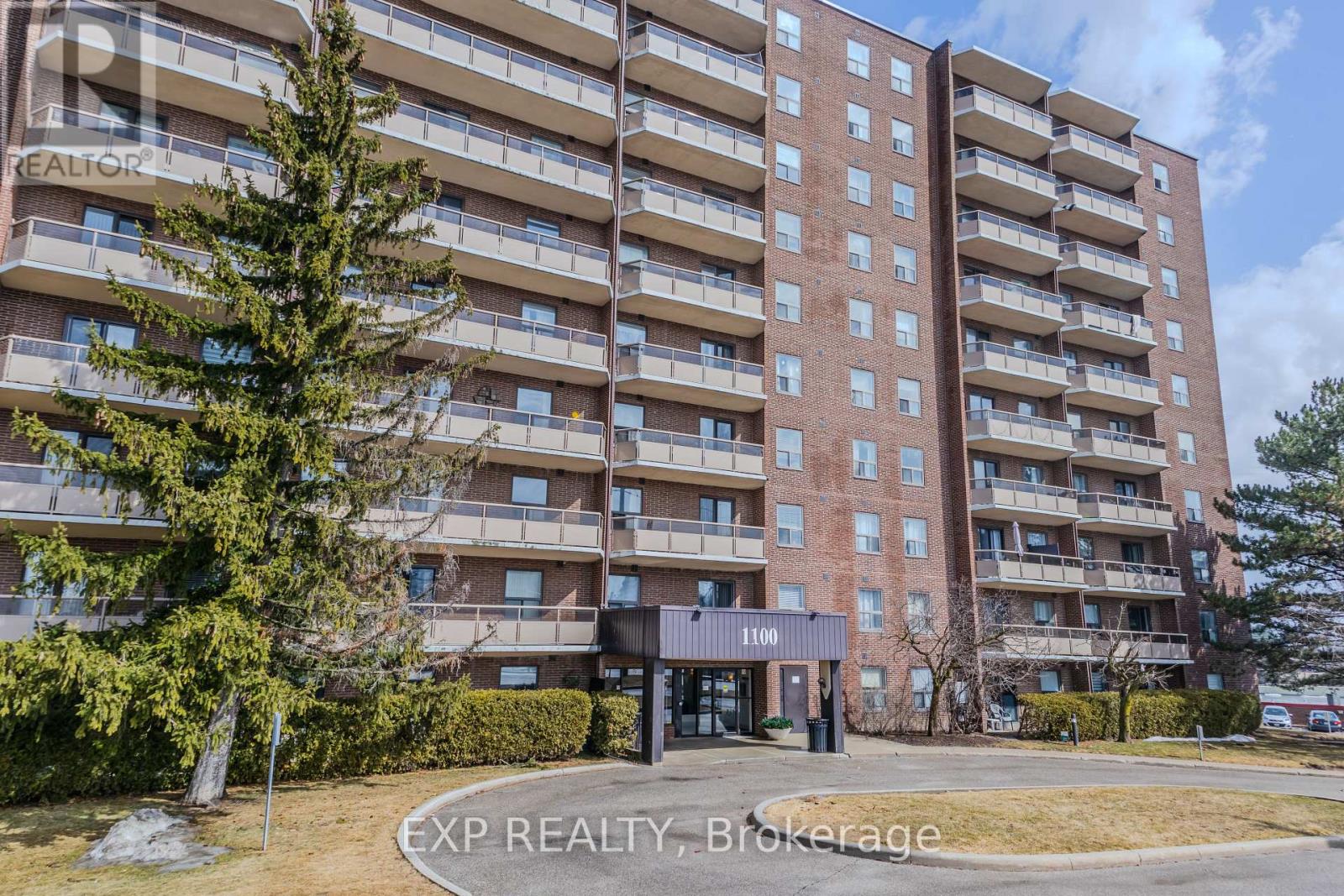 705 - 1100 Courtland Avenue E, Kitchener, Ontario  N2C 2H9 - Photo 2 - X12163530
