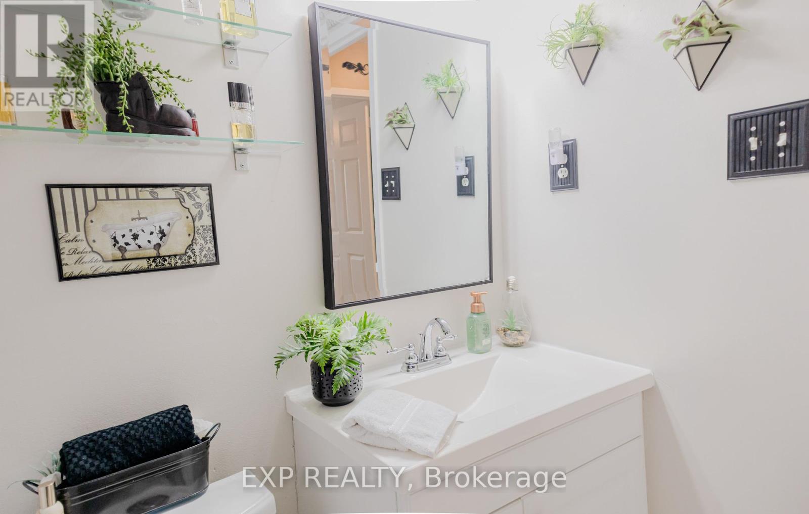 705 - 1100 Courtland Avenue E, Kitchener, Ontario  N2C 2H9 - Photo 27 - X12163530