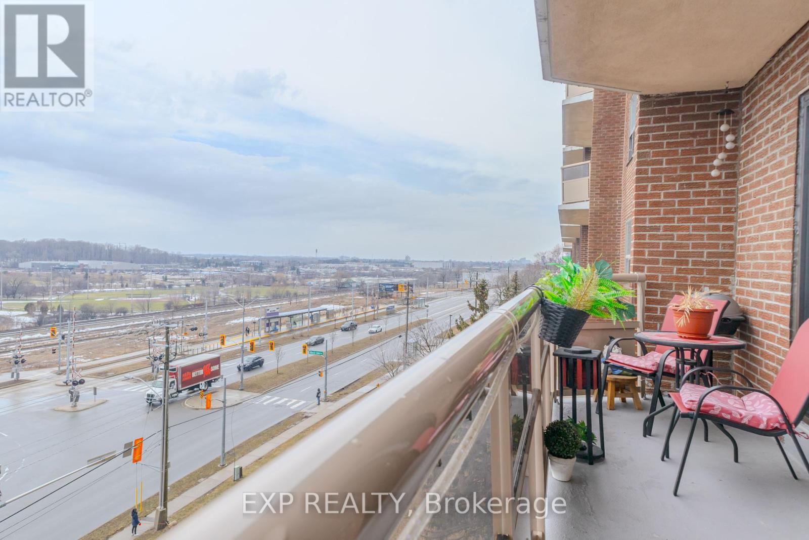 705 - 1100 Courtland Avenue E, Kitchener, Ontario  N2C 2H9 - Photo 30 - X12163530
