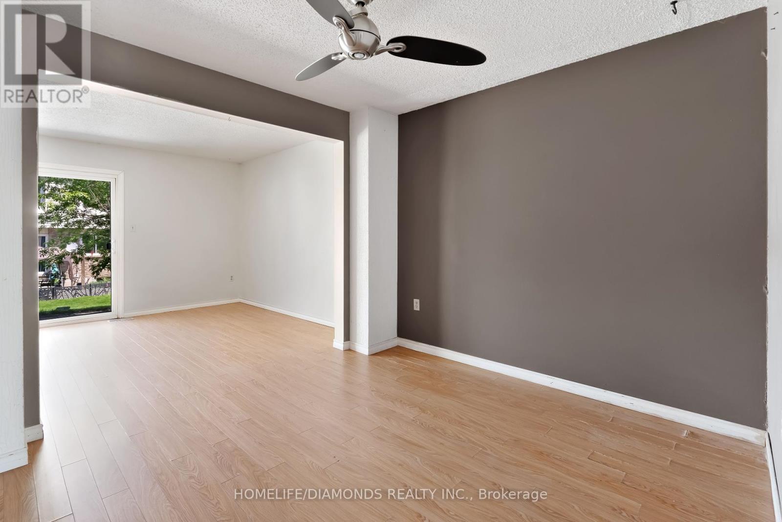 35 - 262 Kenora Avenue, Hamilton, Ontario  L8E 3Y3 - Photo 7 - X12163535