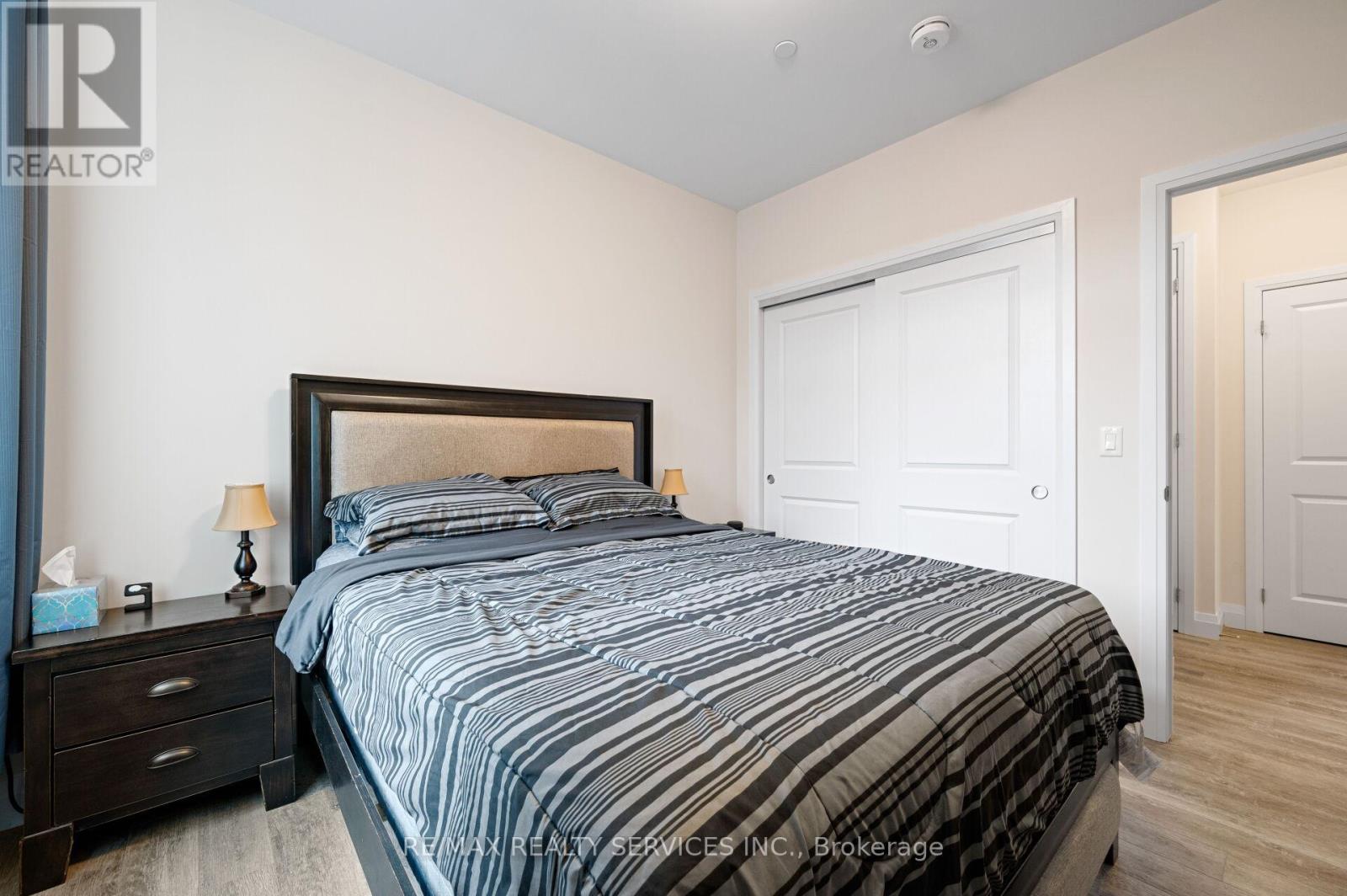 416 - 1 Redfern Avenue, Hamilton, Ontario  L9C 0E6 - Photo 23 - X12163550