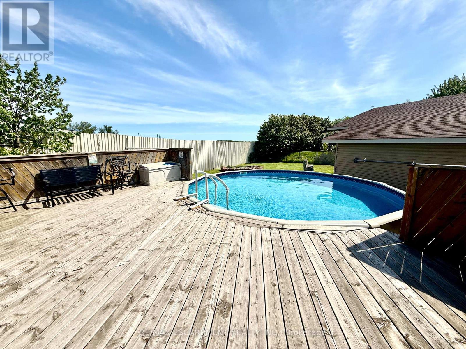 725 Mud Street E, Hamilton, Ontario  L8J 3B8 - Photo 28 - X12163572