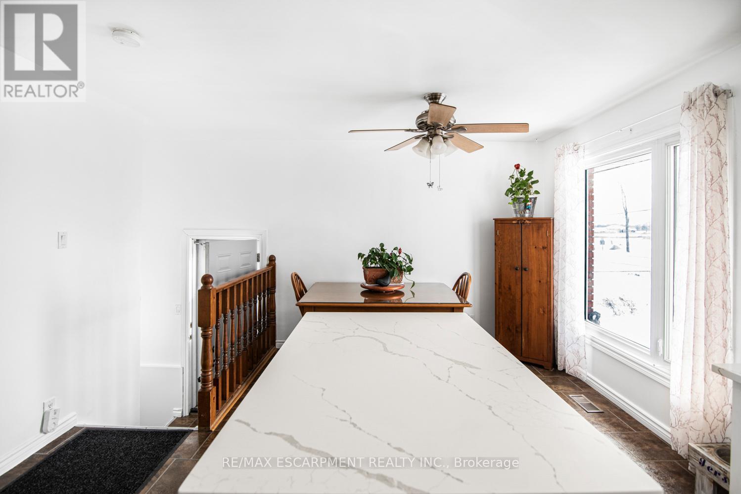 725 Mud Street E, Hamilton, Ontario  L8J 3B8 - Photo 9 - X12163572