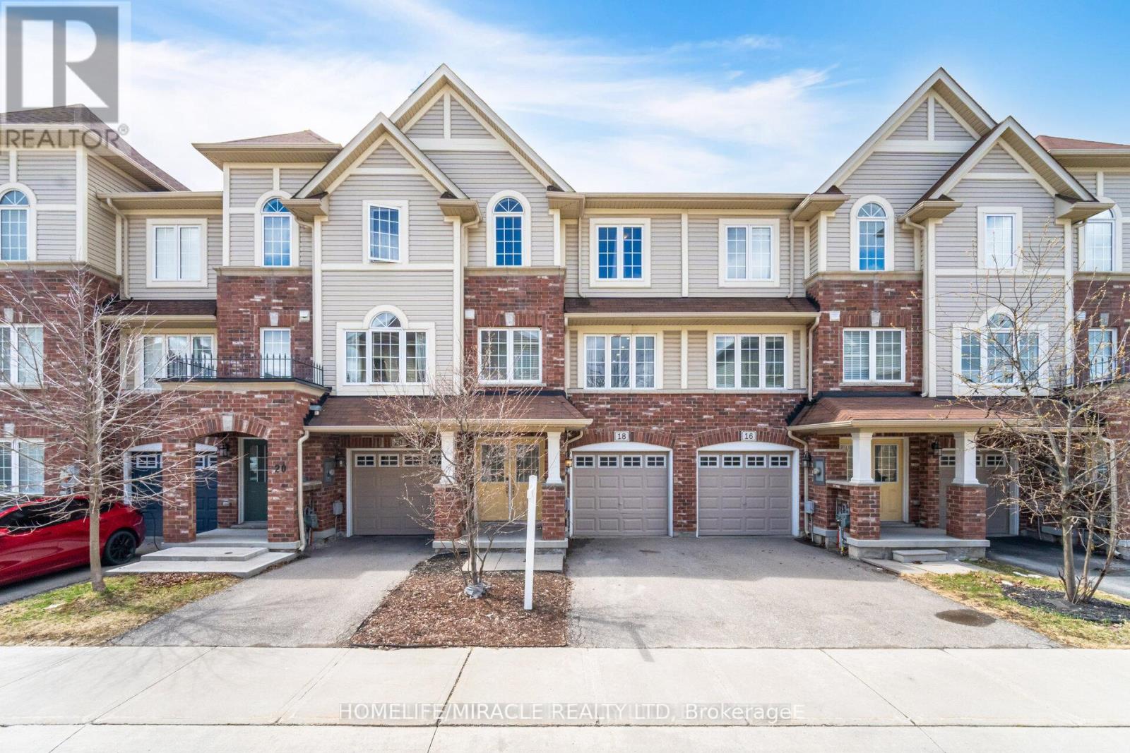18 Kenridge Terrace, Hamilton, Ontario  L8J 0G4 - Photo 1 - X12163575