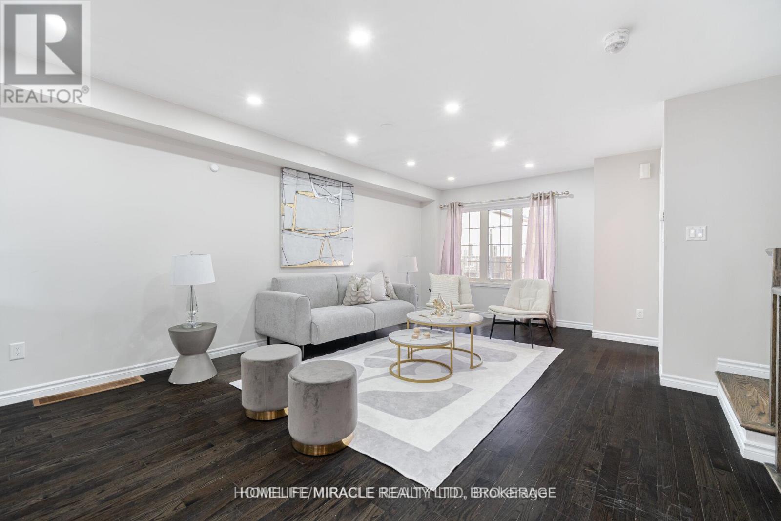 18 Kenridge Terrace, Hamilton, Ontario  L8J 0G4 - Photo 11 - X12163575