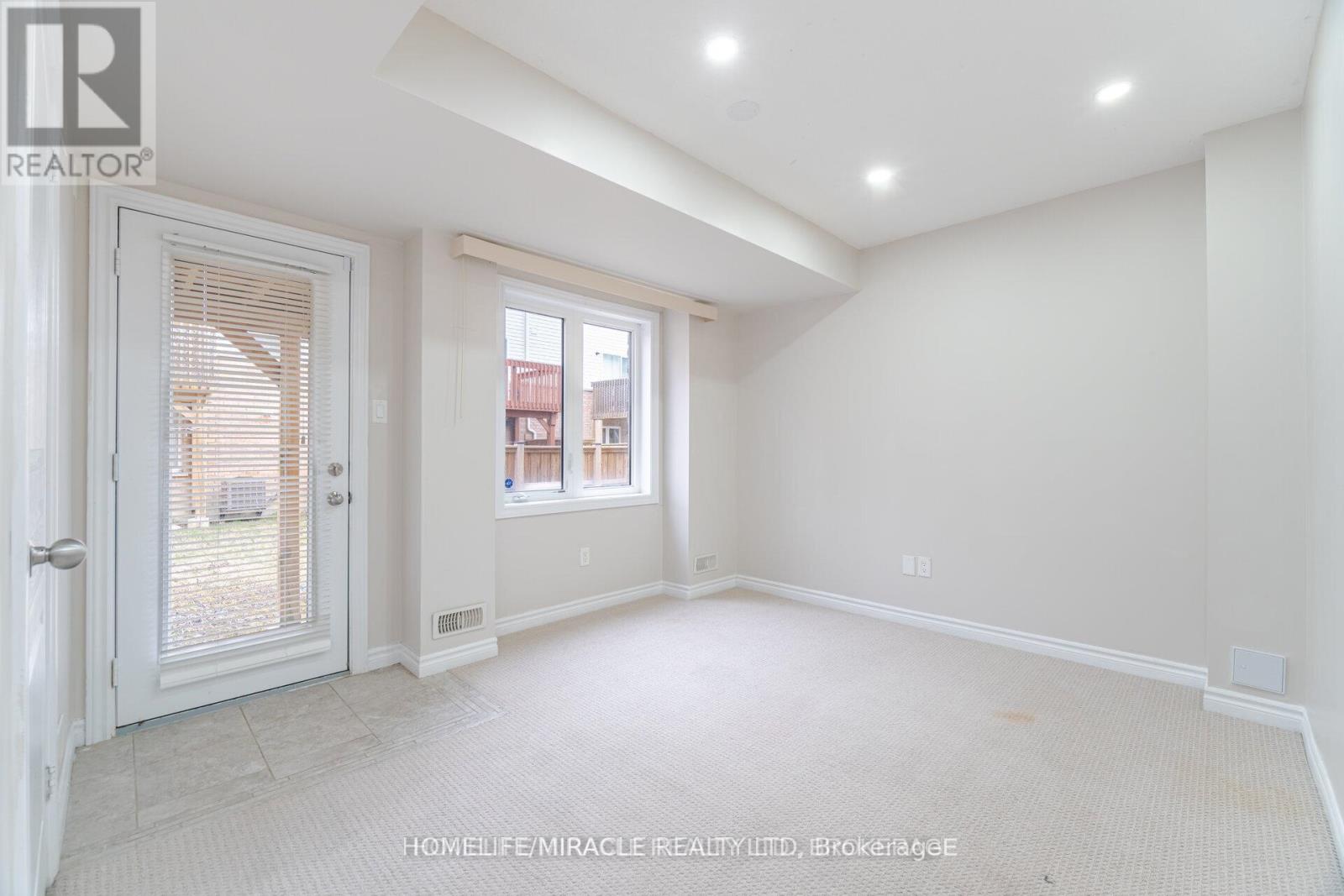 18 Kenridge Terrace, Hamilton, Ontario  L8J 0G4 - Photo 30 - X12163575