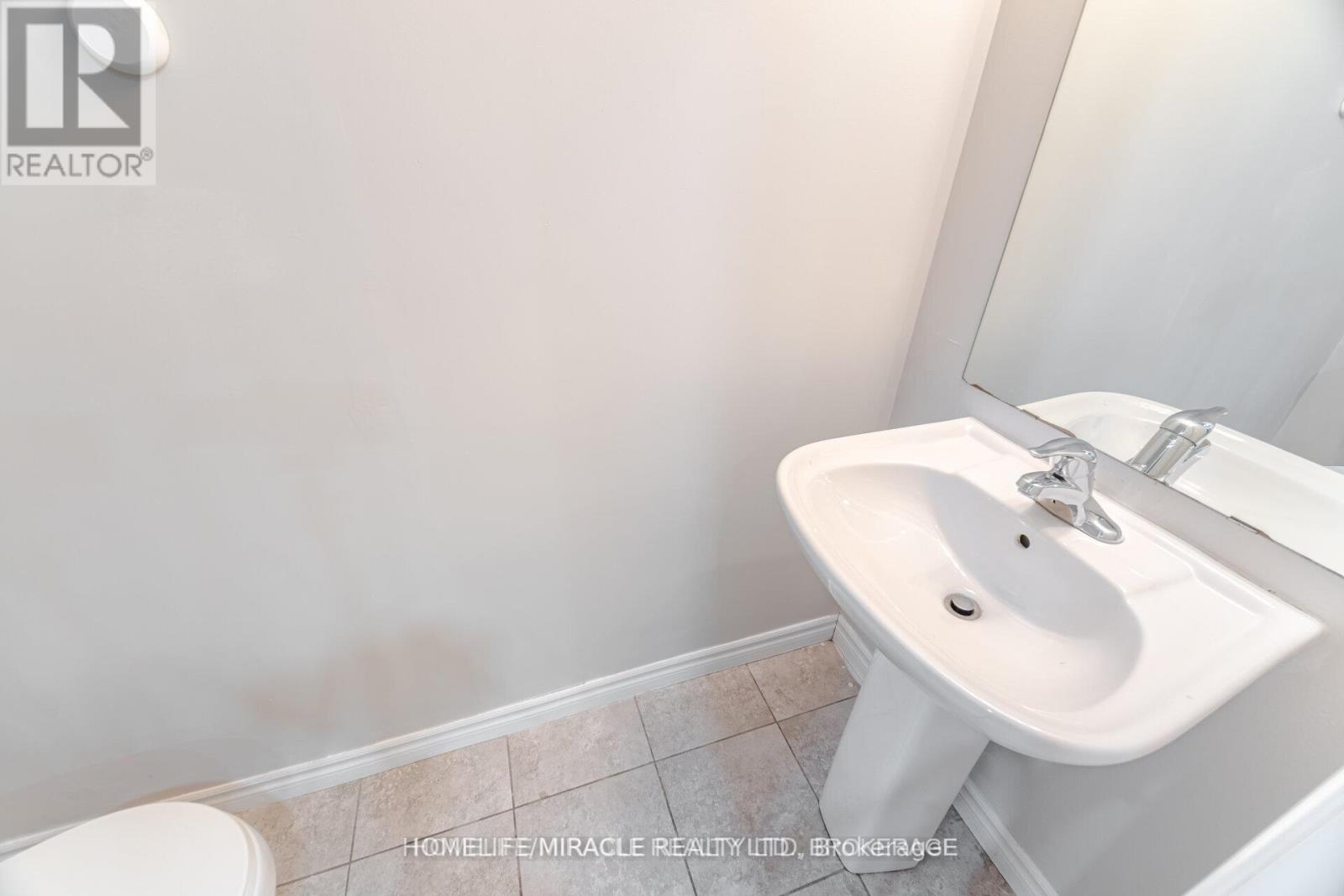 18 Kenridge Terrace, Hamilton, Ontario  L8J 0G4 - Photo 33 - X12163575