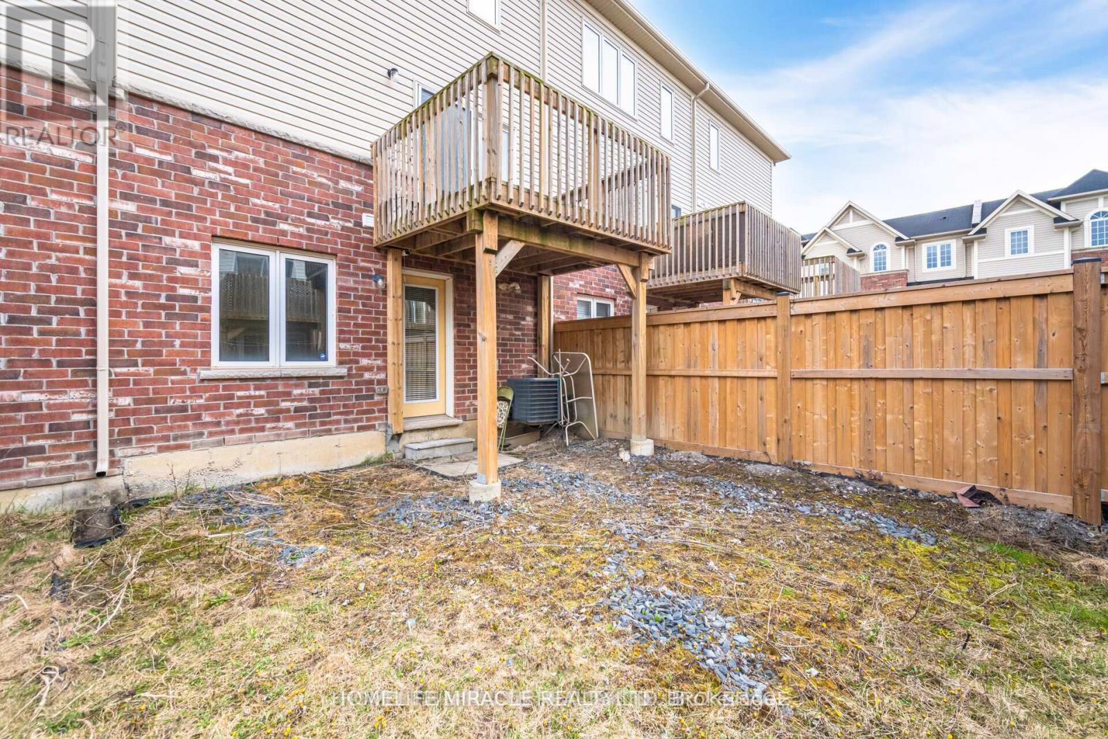 18 Kenridge Terrace, Hamilton, Ontario  L8J 0G4 - Photo 35 - X12163575