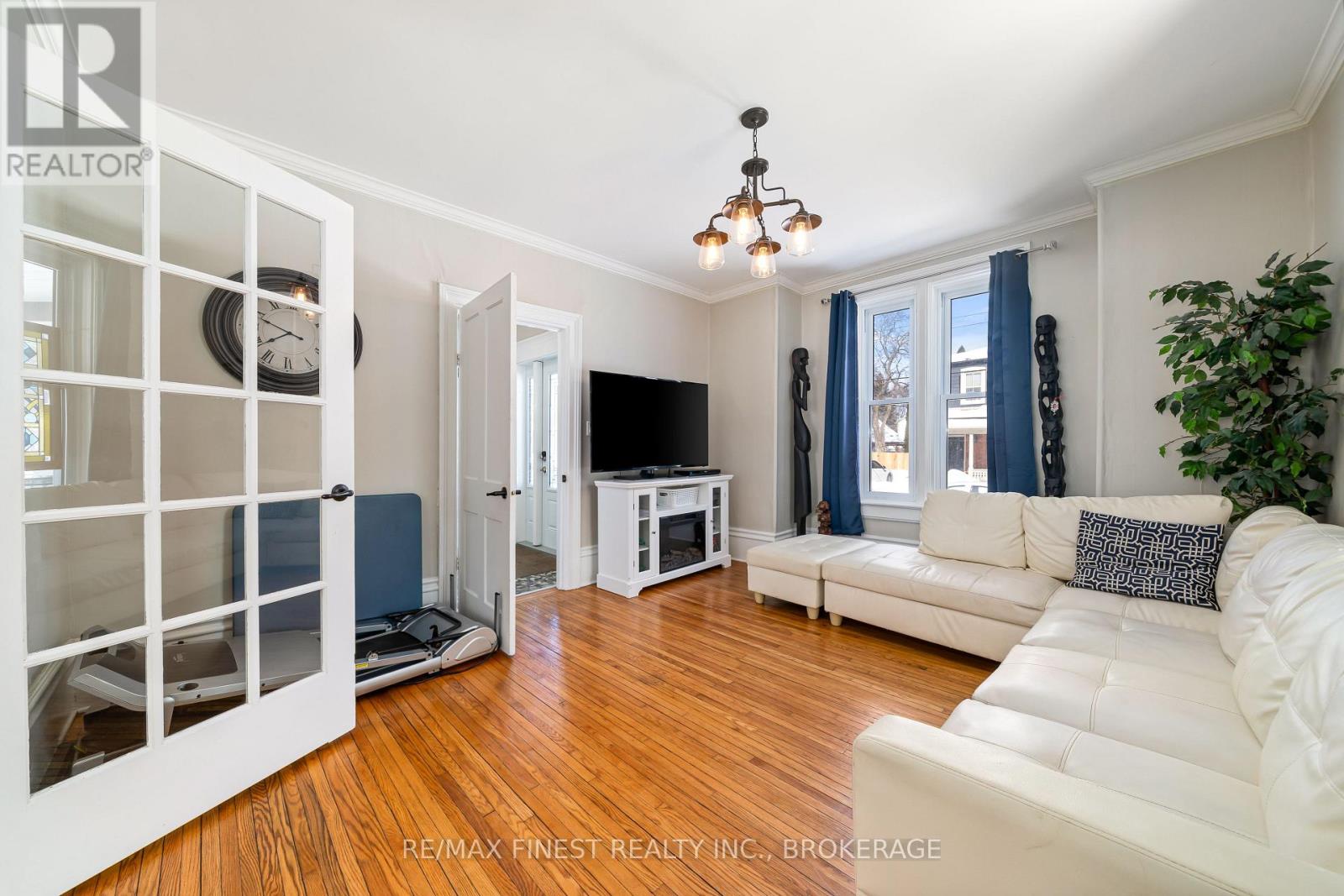 Property at 21 CENTRE STREET image 5