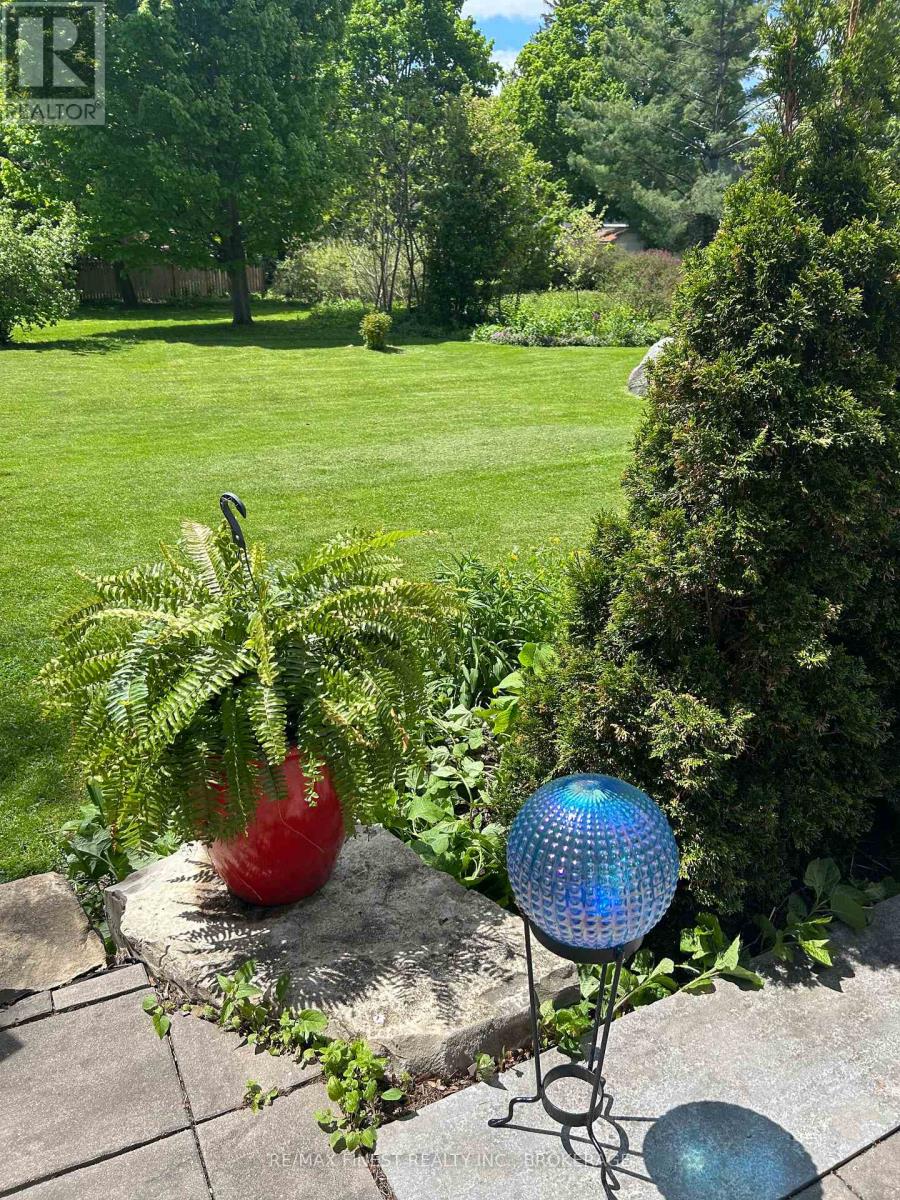 21 Centre Street, Prince Edward County, Ontario  K0K 2T0 - Photo 43 - X11993356