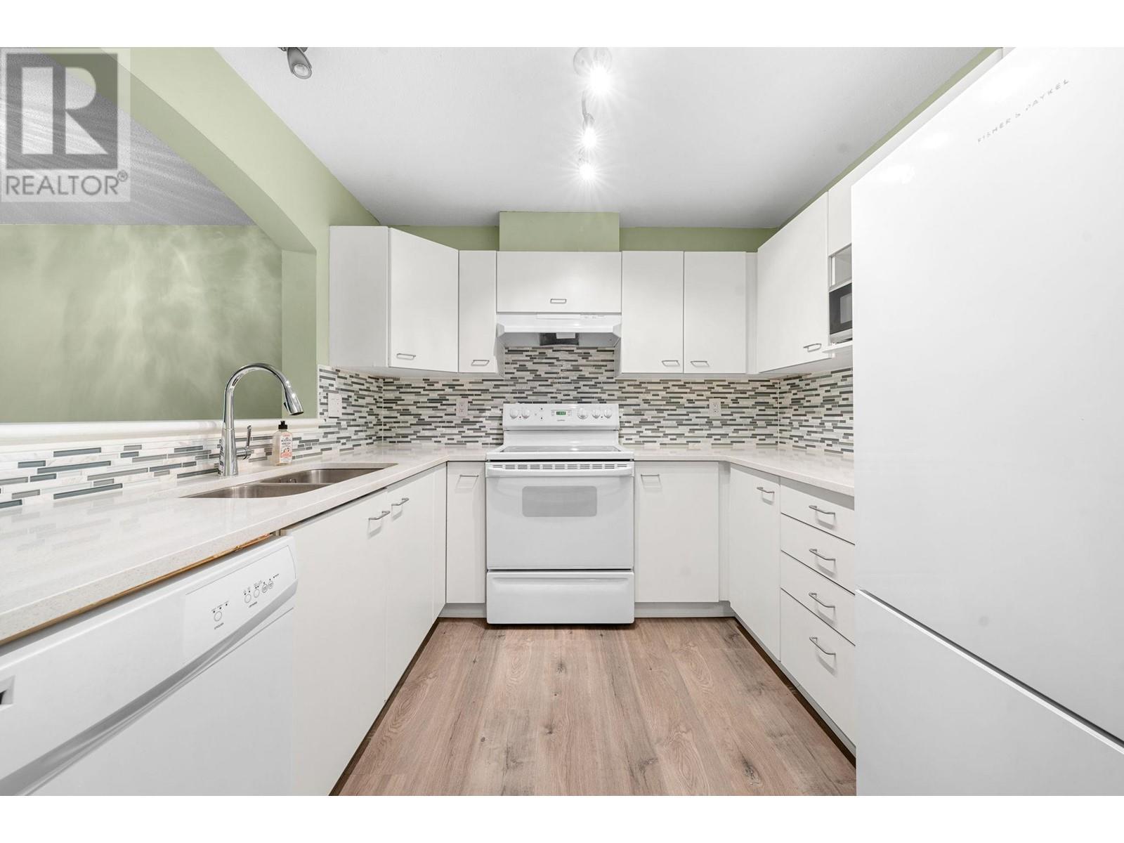 432 1252 Town Centre Boulevard, Coquitlam, British Columbia  V3B 7R7 - Photo 13 - R3005415