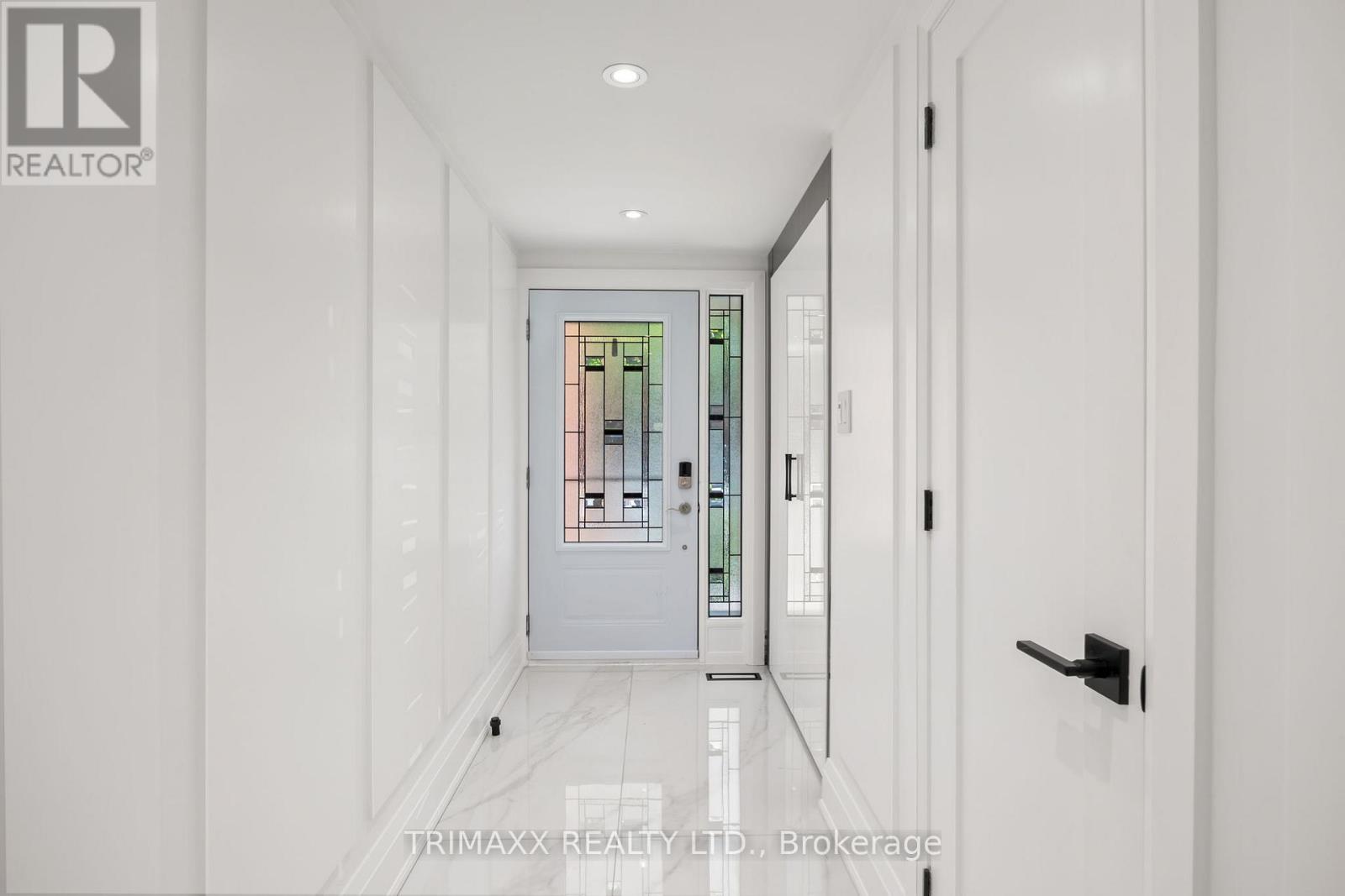 42 - 4165 Fieldgate Drive, Mississauga, Ontario  L4W 2M9 - Photo 4 - W12163570
