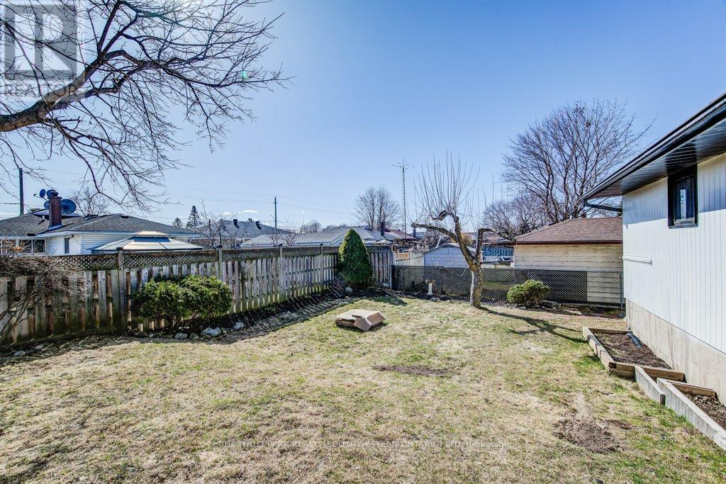 88 Woodhaven Road, Kitchener, Ontario  N2C 1V1 - Photo 48 - X12063788