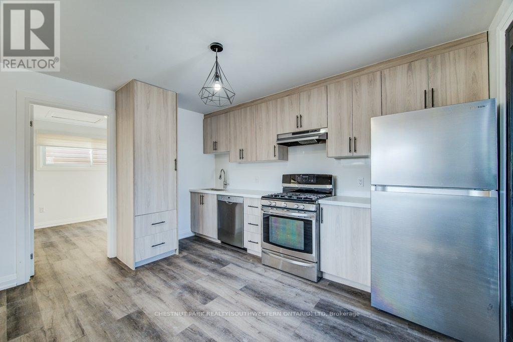 88 Woodhaven Road, Kitchener, Ontario  N2C 1V1 - Photo 41 - X12063788
