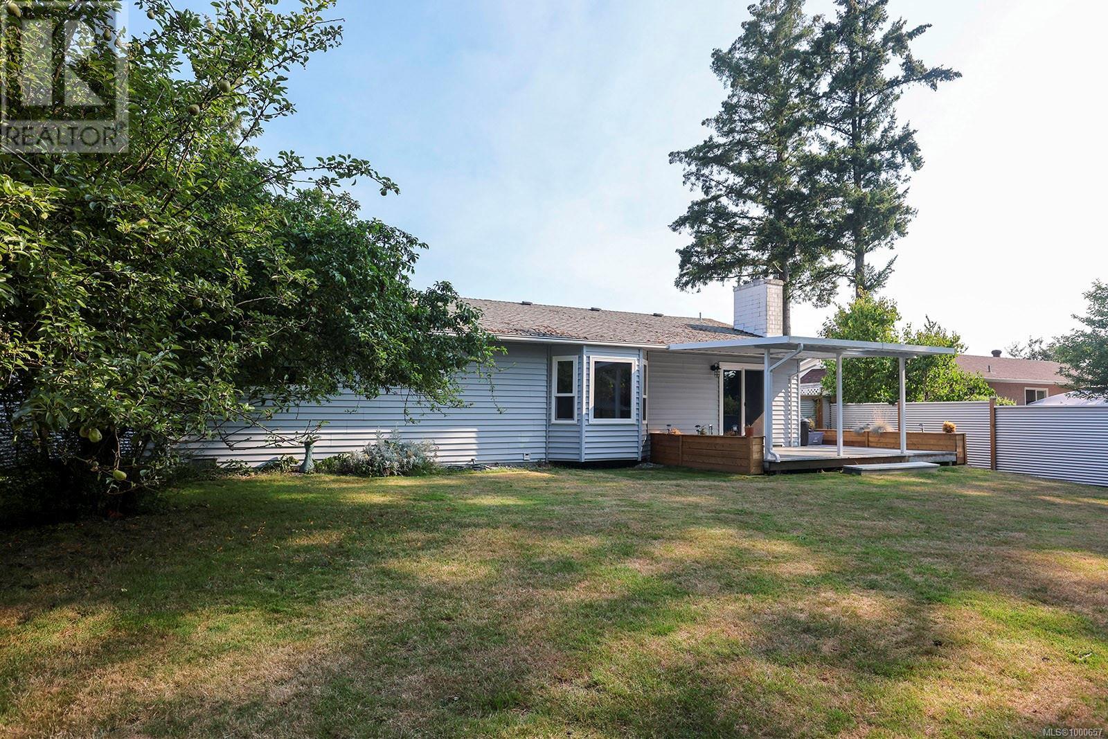 2035 Noel Ave, Comox, British Columbia  V9M 1Z1 - Photo 16 - 1000657