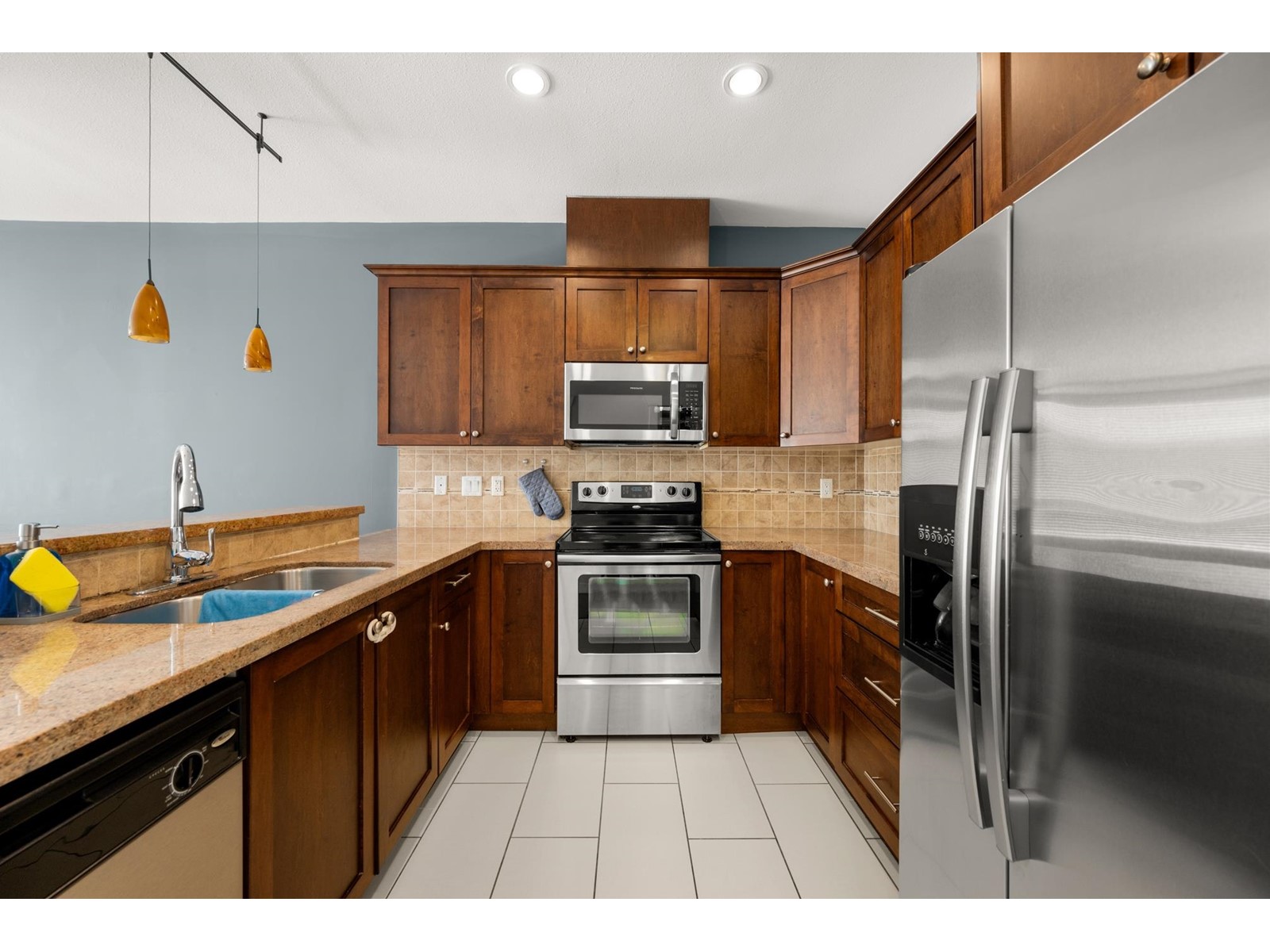 303 14333 104 Avenue, Surrey, British Columbia V3T 0E1 - Photo 7 - R3005499