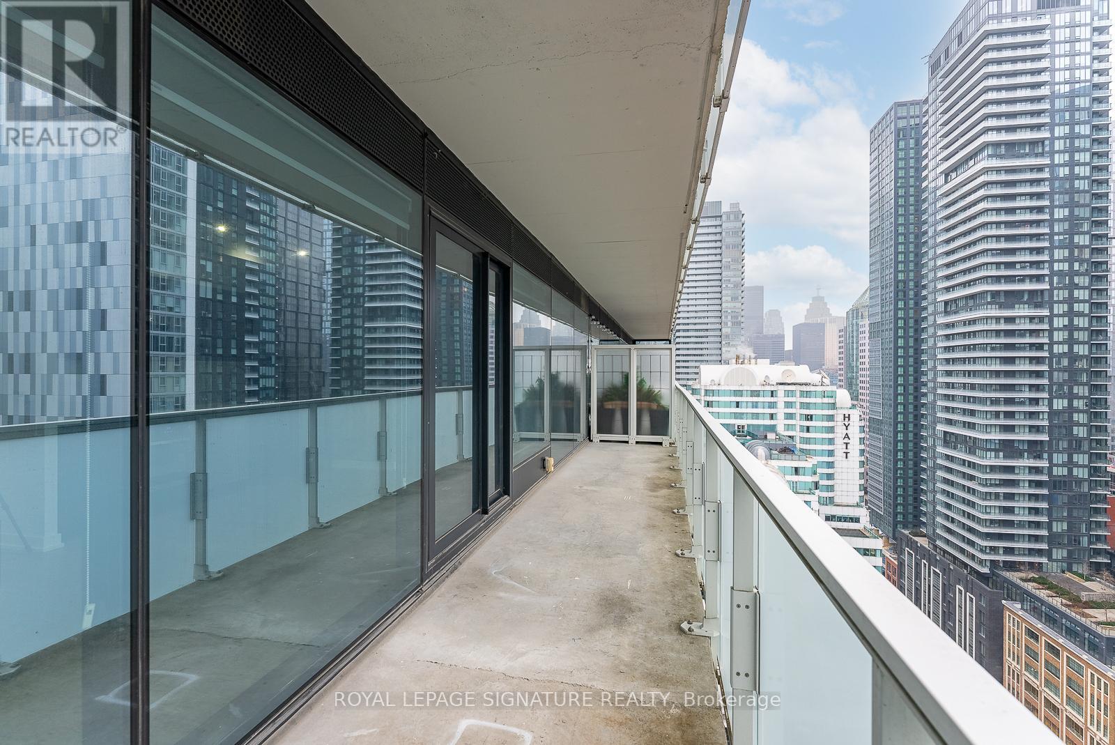 2201 - 11 Charlotte Street, Toronto, Ontario  M5V 0M6 - Photo 32 - C12163588