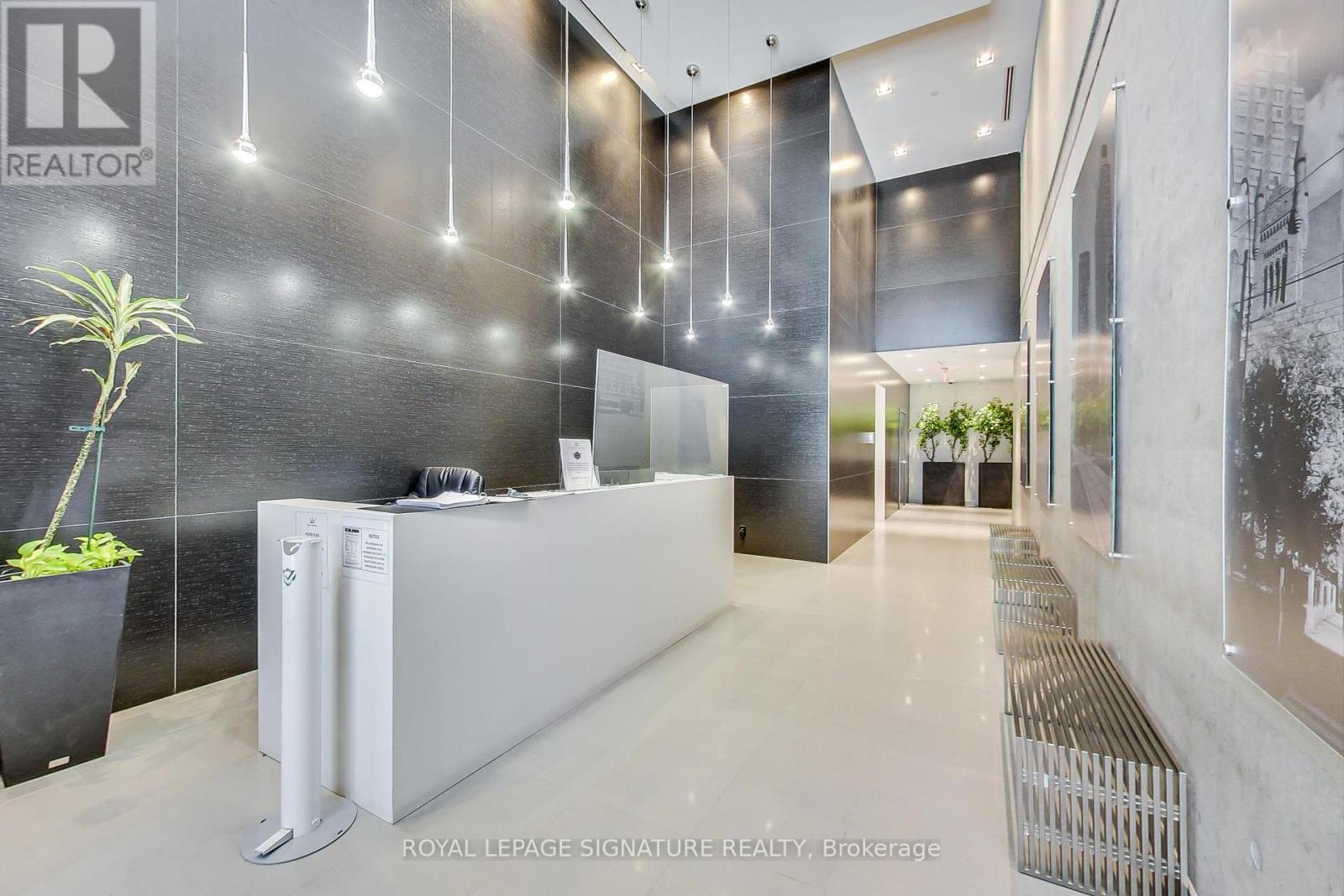 2201 - 11 Charlotte Street, Toronto, Ontario  M5V 0M6 - Photo 45 - C12163588
