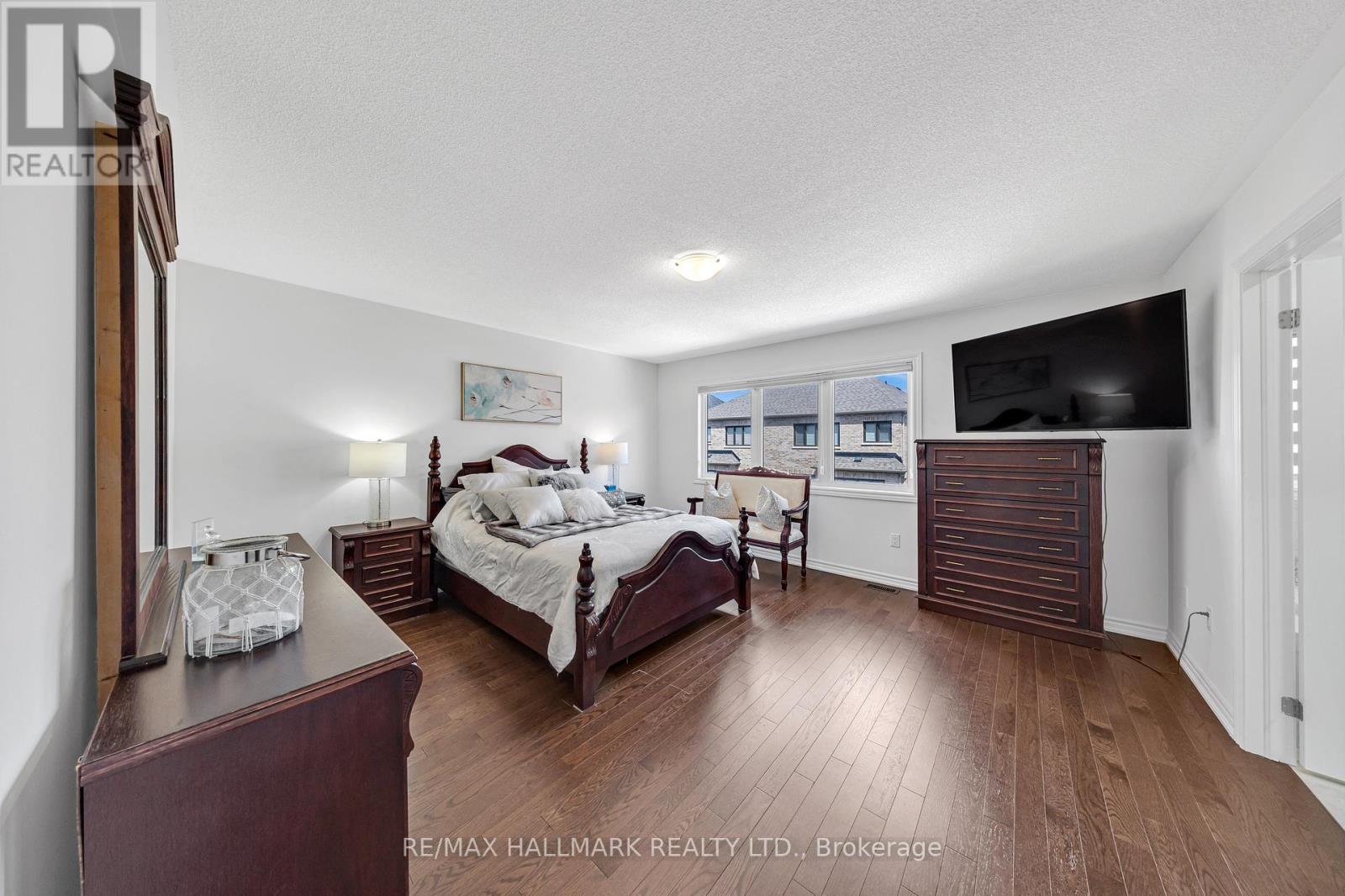 28 Huggins Drive, Whitby, Ontario  L1P 0N4 - Photo 21 - E12163619