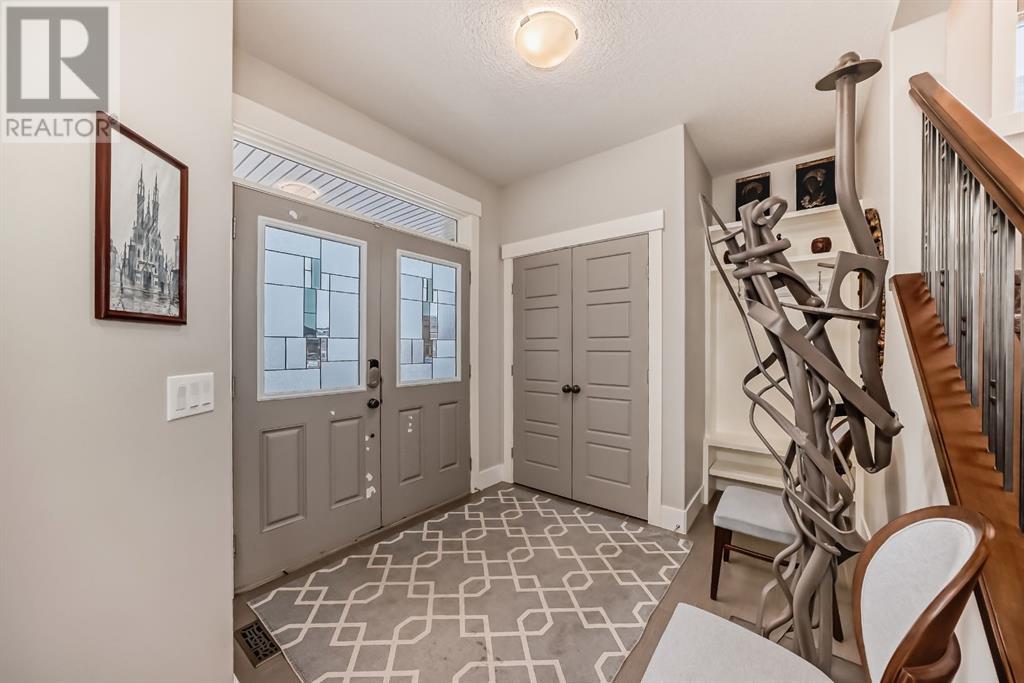 168 Kinniburgh Circle, Chestermere, Alberta  T1X 0P8 - Photo 4 - A2216732