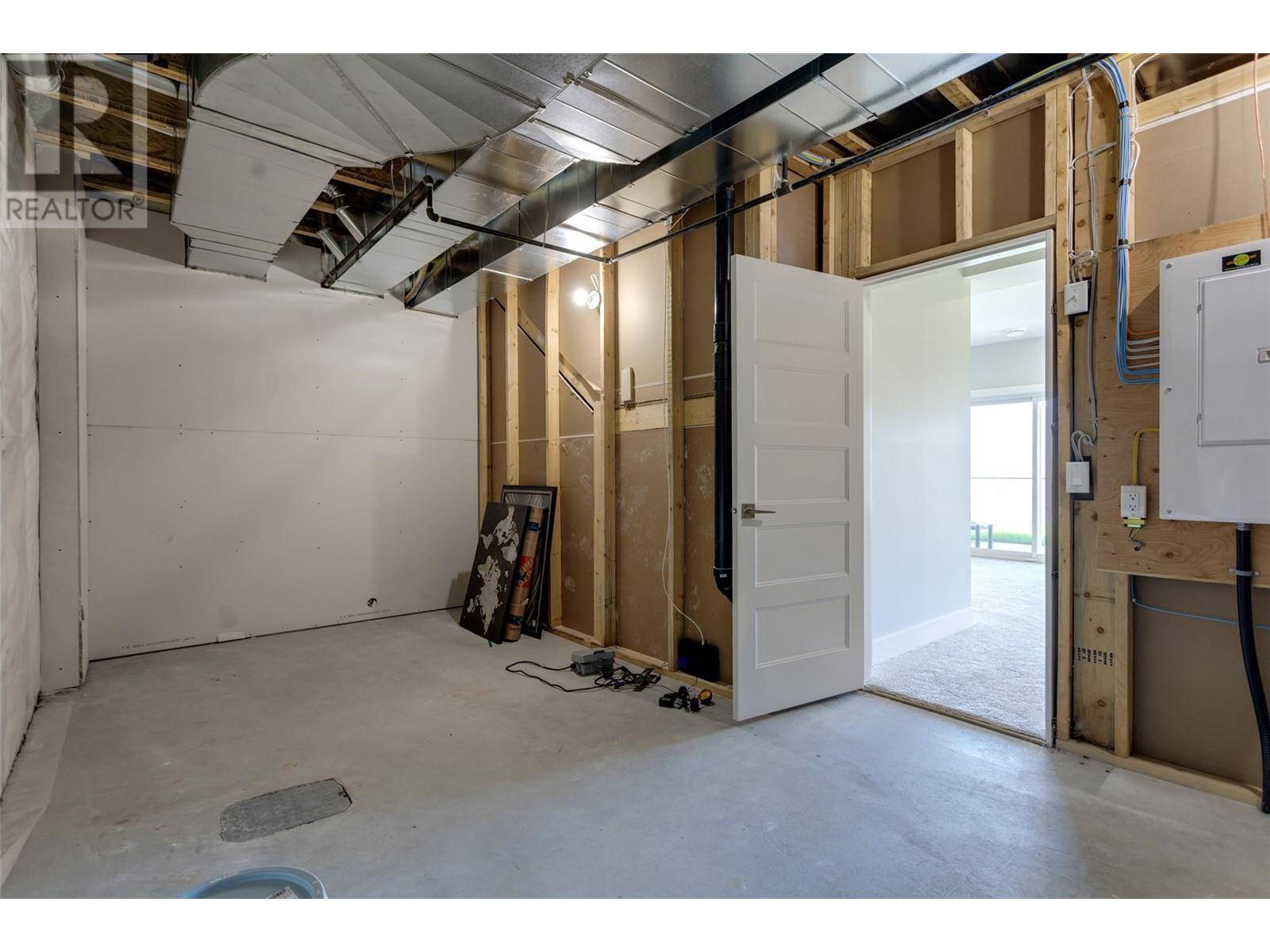 677 Acadia Street, Kelowna, British Columbia  V1V 0A8 - Photo 58 - 10346949