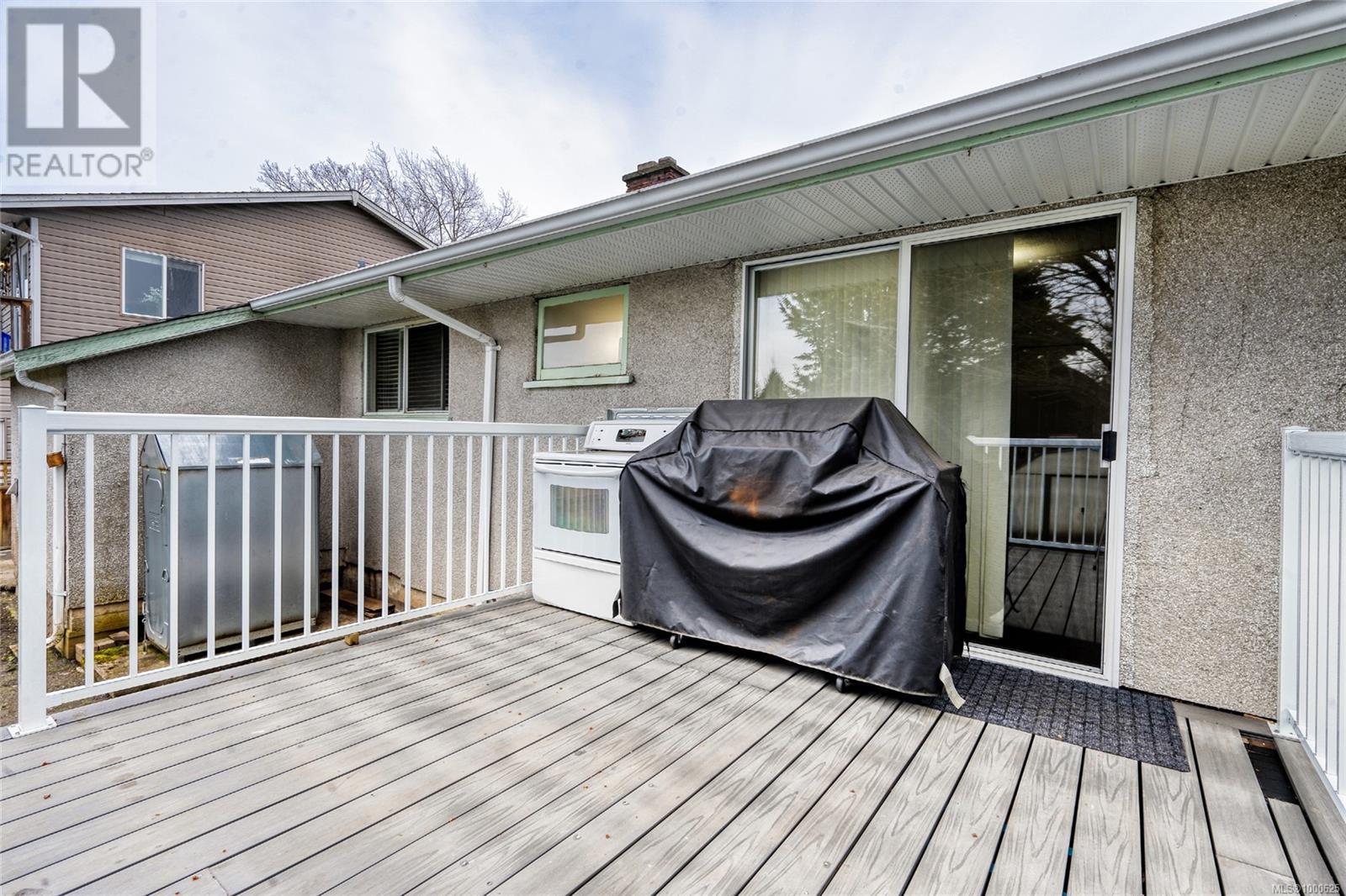 3054 Donald St, Saanich, British Columbia  V9B 0W3 - Photo 13 - 1000625