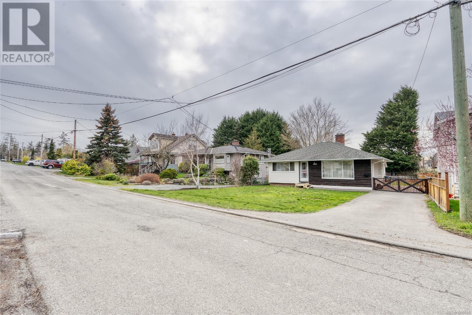 Property at 3054 Donald St image 2