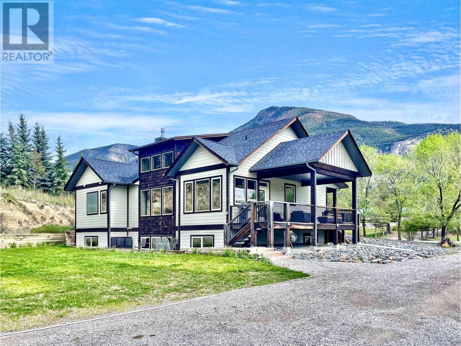 1037 Swansea Road, Invermere, British Columbia  V0A 1K3 - Photo 1 - 10348484