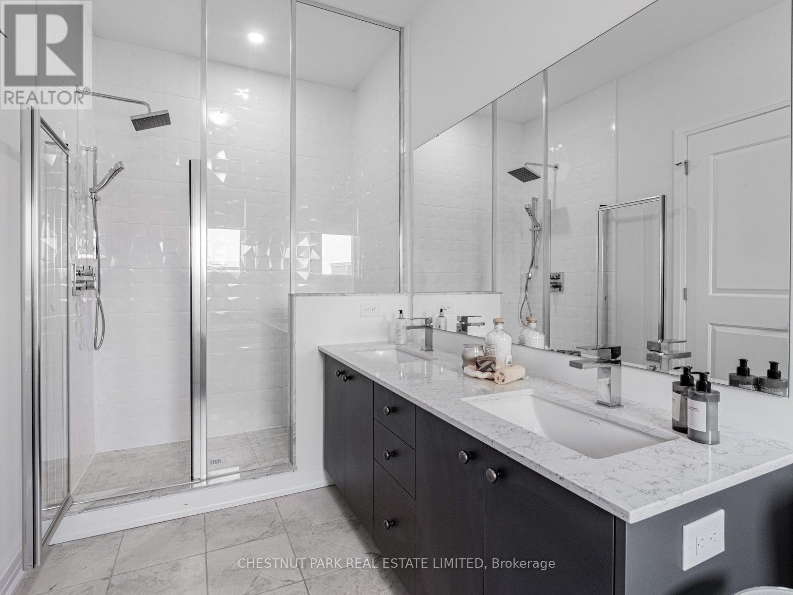 50 Robert Eaton Avenue, Markham, Ontario  M4J 2Z5 - Photo 21 - N12163585