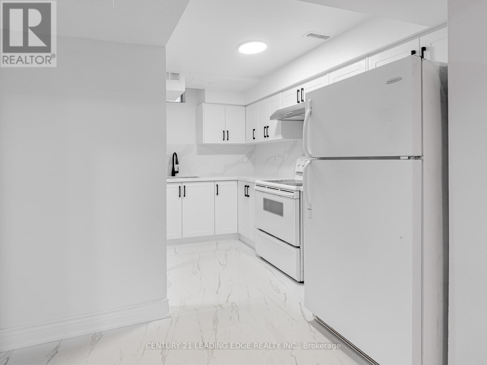Lower - 60 Via Jessica Drive, Markham, Ontario  L3R 4W7 - Photo 12 - N12163608