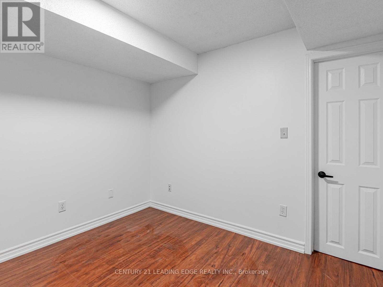Lower - 60 Via Jessica Drive, Markham, Ontario  L3R 4W7 - Photo 17 - N12163608