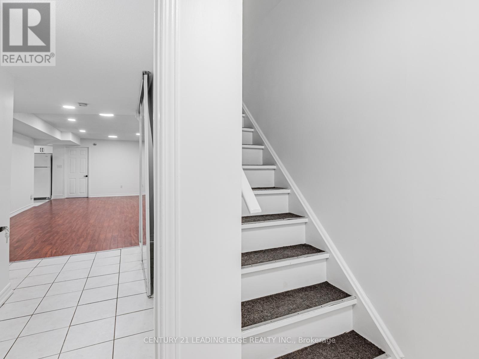 Lower - 60 Via Jessica Drive, Markham, Ontario  L3R 4W7 - Photo 2 - N12163608