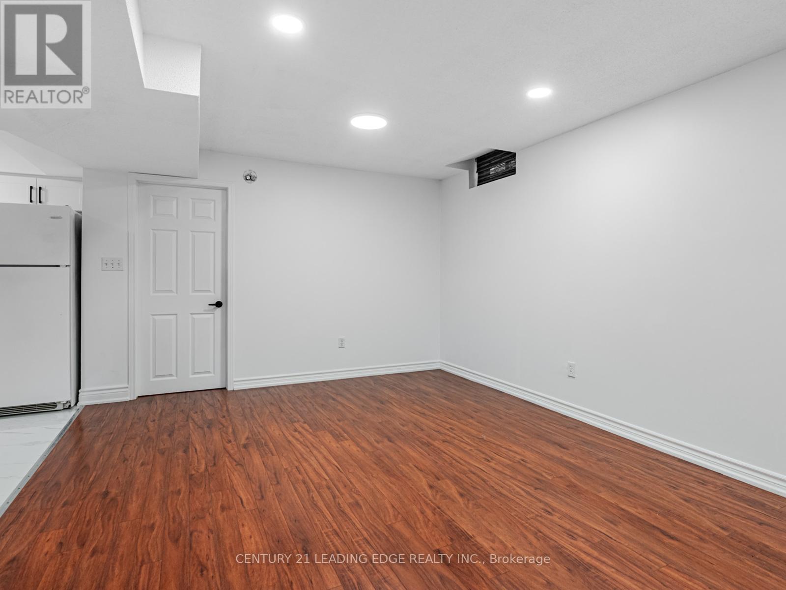 Lower - 60 Via Jessica Drive, Markham, Ontario  L3R 4W7 - Photo 20 - N12163608