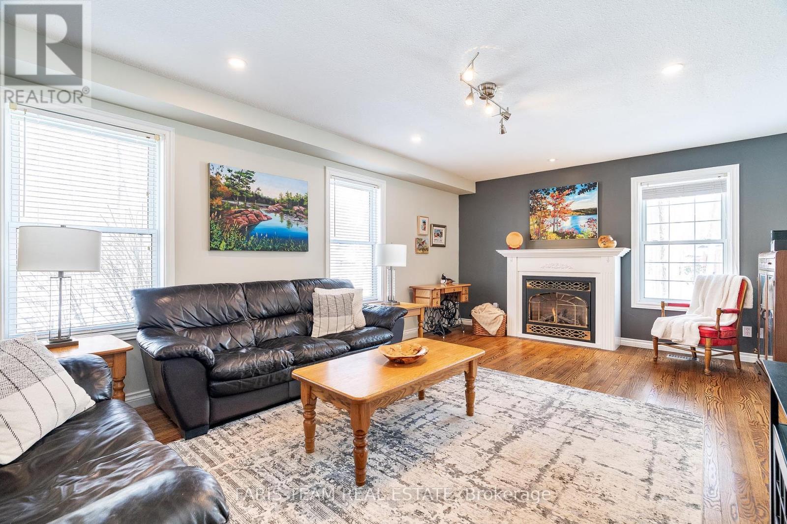 64 Goldfinch Crescent, Tiny, Ontario  L0L 2J0 - Photo 11 - S12163656