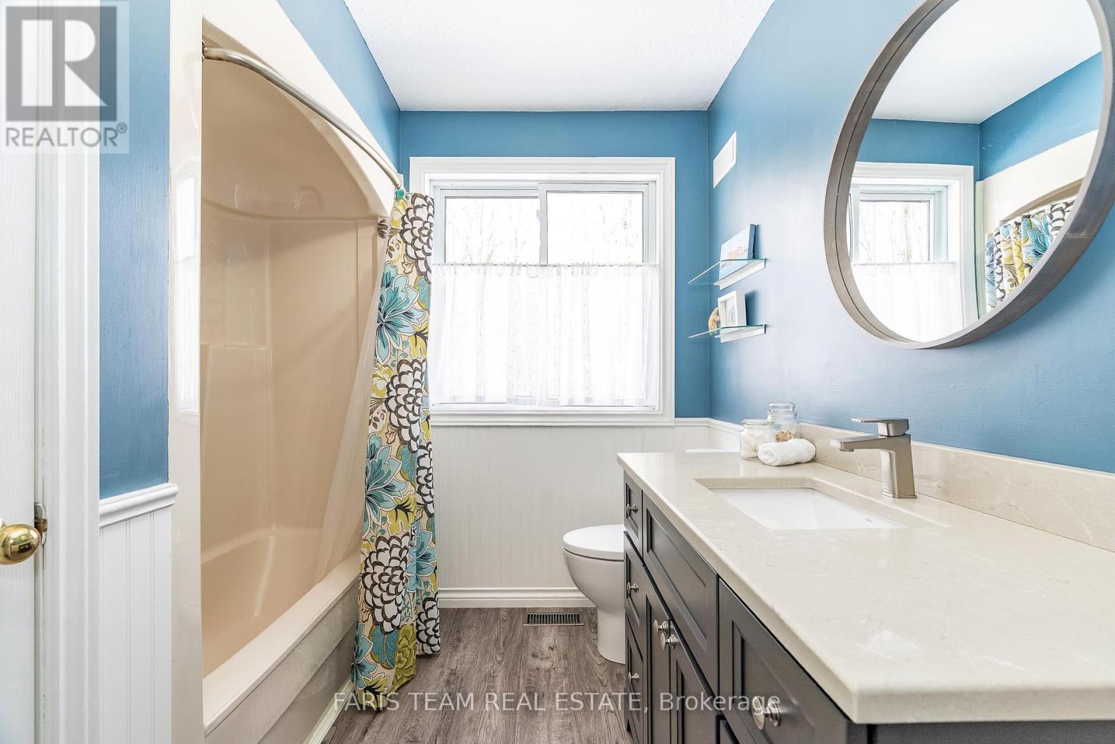 64 Goldfinch Crescent, Tiny, Ontario  L0L 2J0 - Photo 23 - S12163656