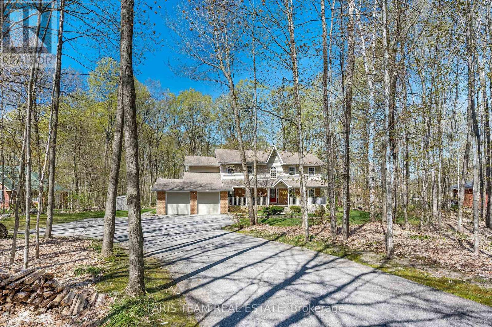 64 Goldfinch Crescent, Tiny, Ontario  L0L 2J0 - Photo 3 - S12163656