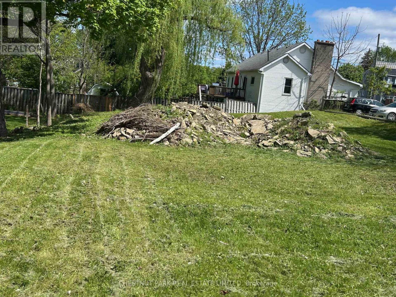 107 Union Street, Prince Edward County, Ontario  K0K 2T0 - Photo 4 - X12163789