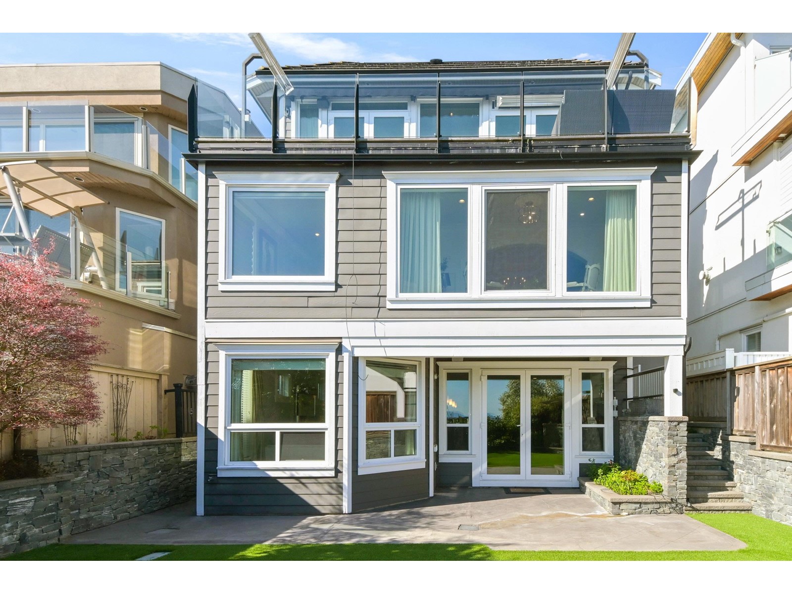 14736 Thrift Avenue, White Rock, British Columbia  V4B 2J5 - Photo 38 - R2991396