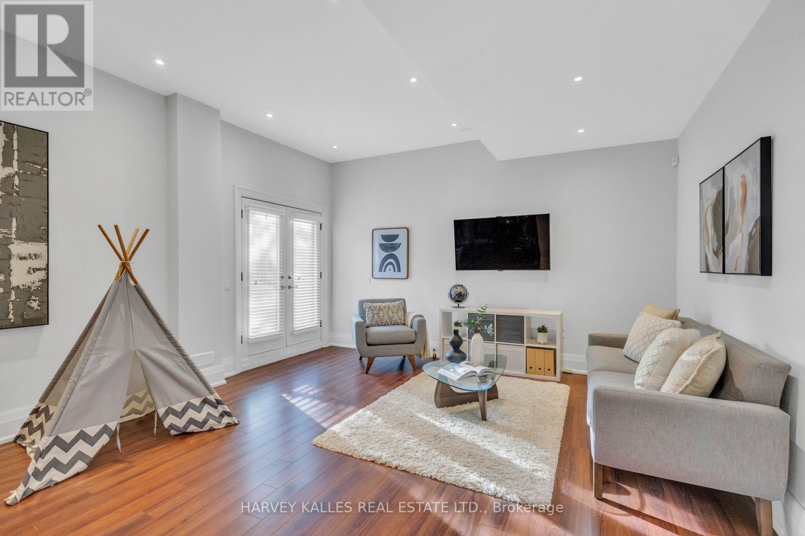 10 Easton Road, Toronto, Ontario  M2N 2L3 - Photo 38 - C12163476