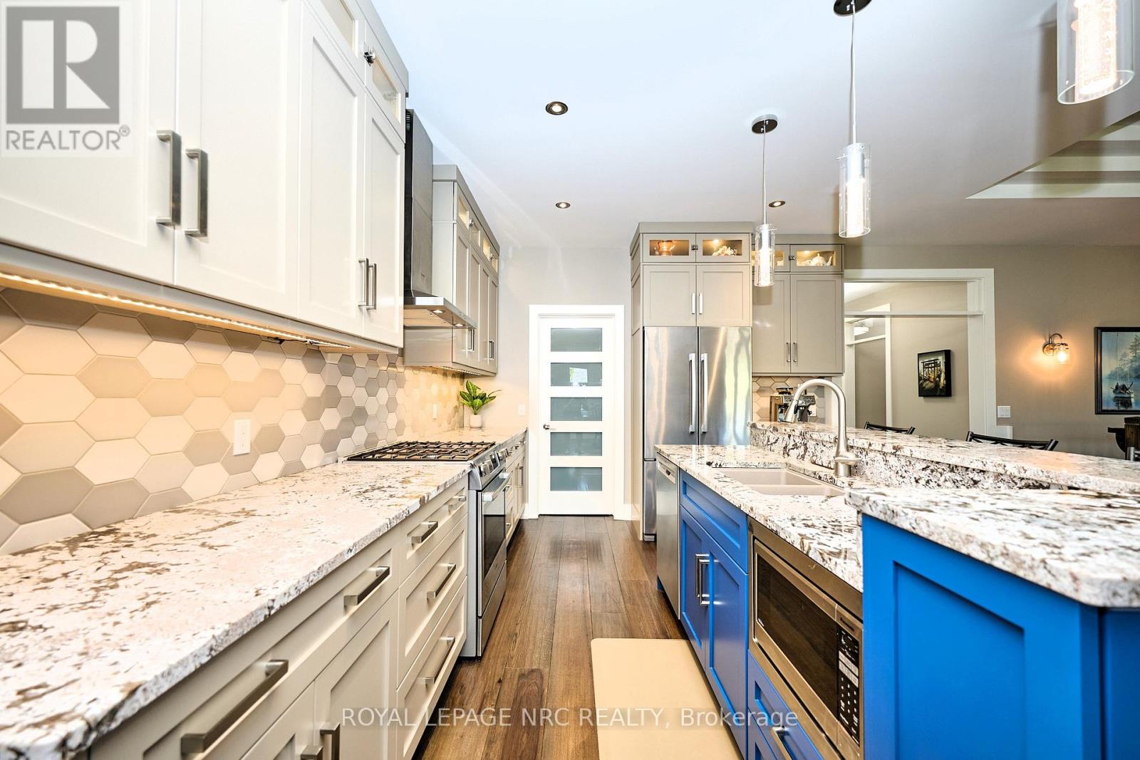 62 Rosewood Crescent, Pelham, Ontario  L0S 1E6 - Photo 27 - X12163036