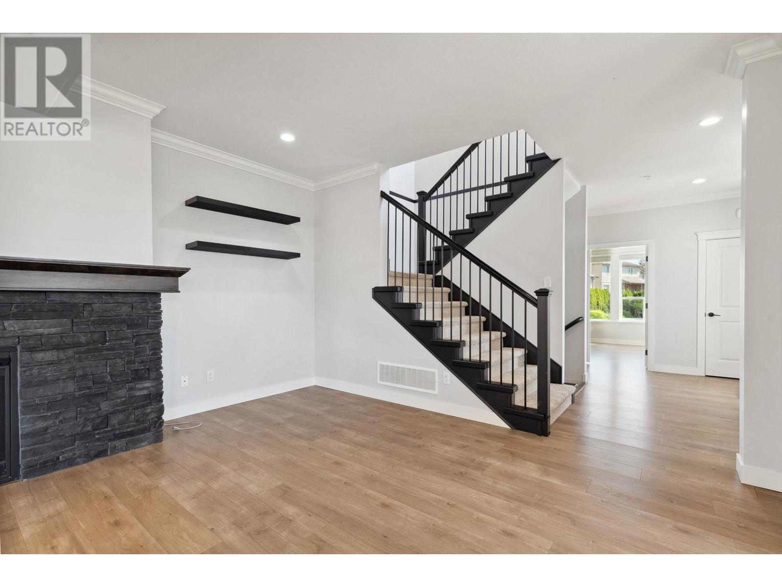 Property at 23575 LARCH AVENUE image 4