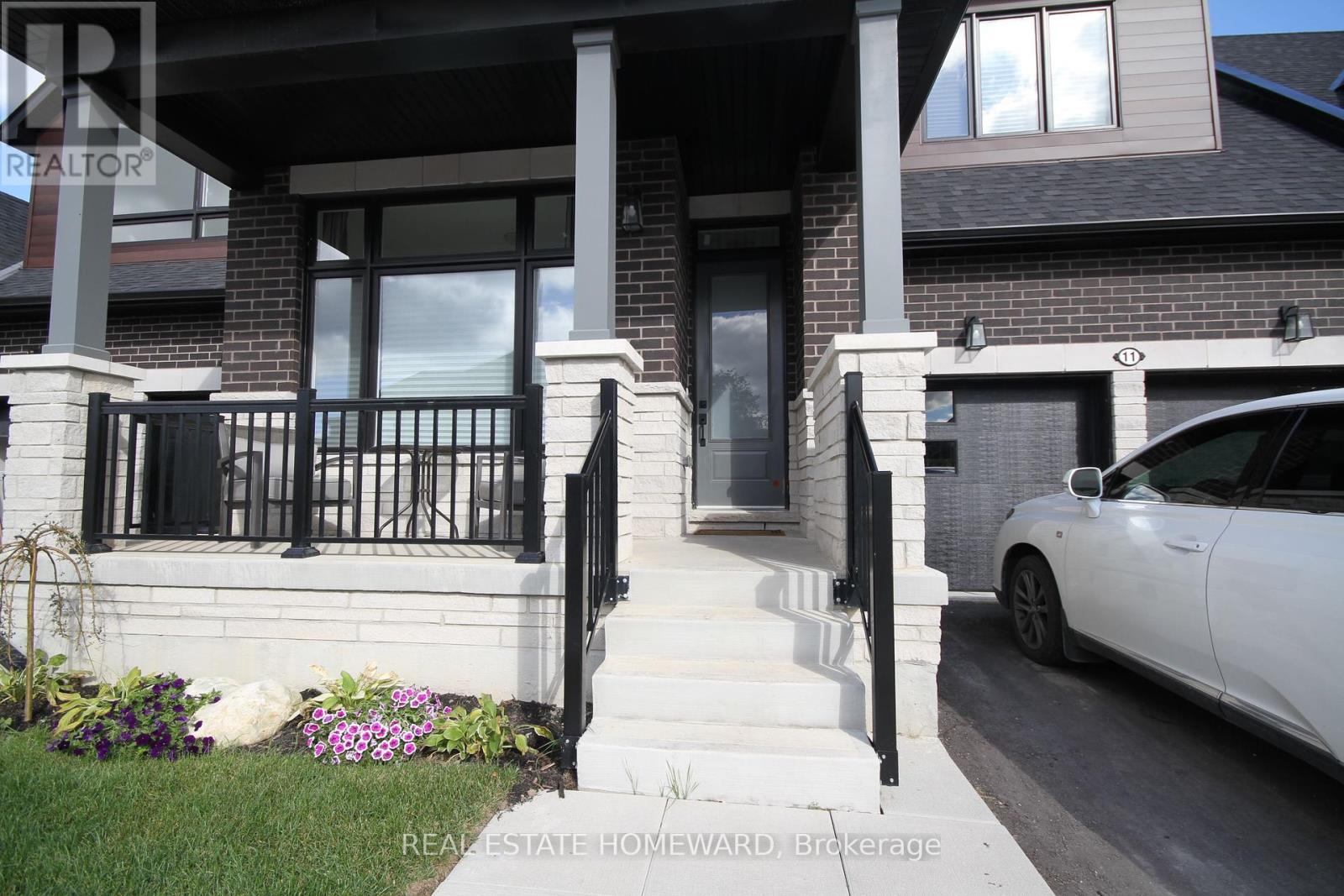 11 Lois Torrance Trail, Uxbridge, Ontario  L9P 0R9 - Photo 3 - N12116395