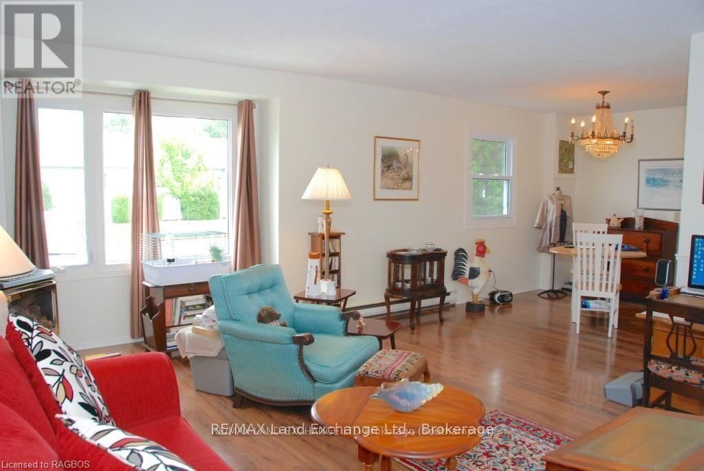 4 - 303 Waterloo Street, Saugeen Shores, Ontario  N0H 2C1 - Photo 5 - X12141704