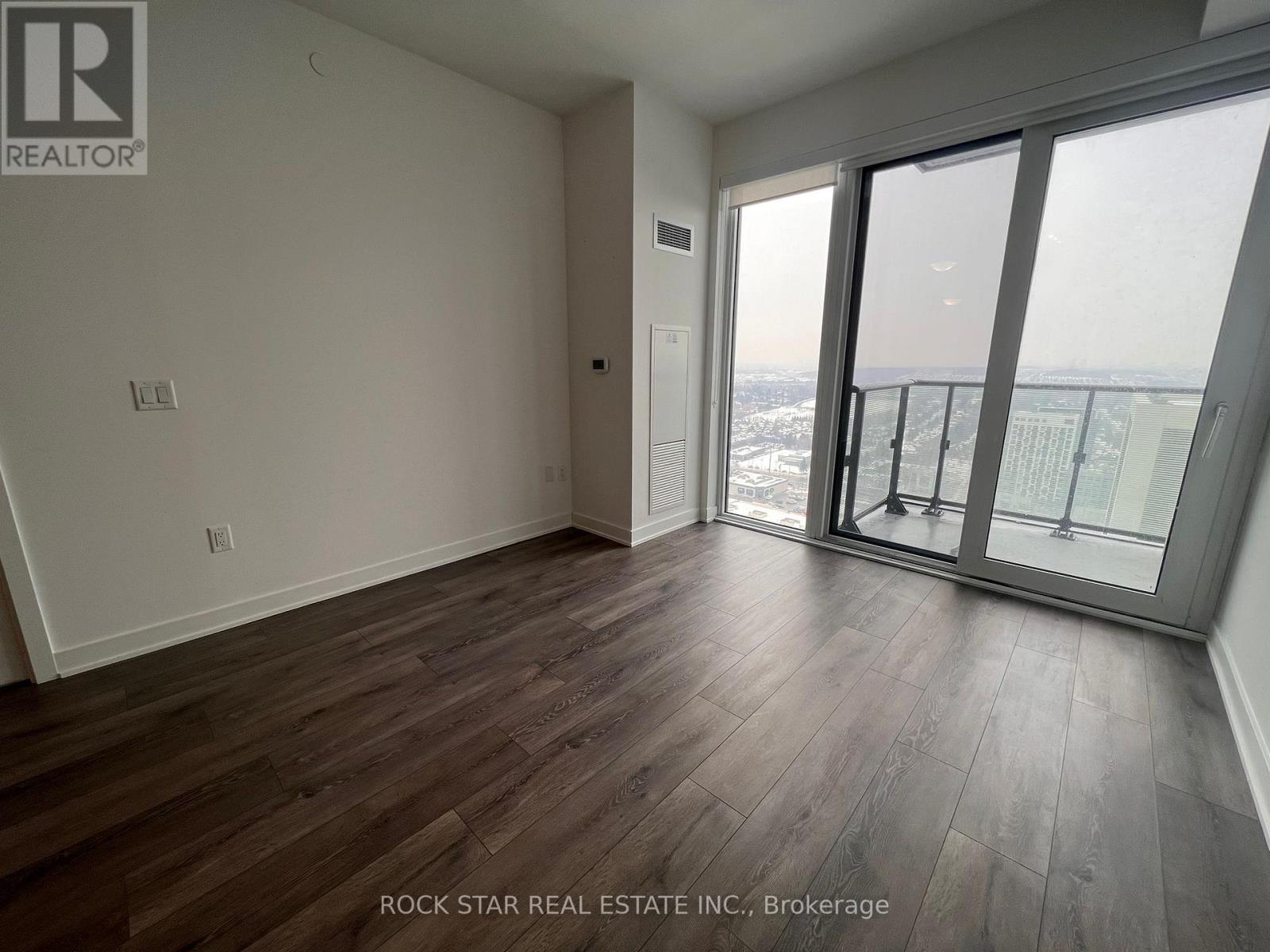 2902 - 105 Oneida Crescent, Richmond Hill, Ontario  L4B 0H6 - Photo 2 - N12162035