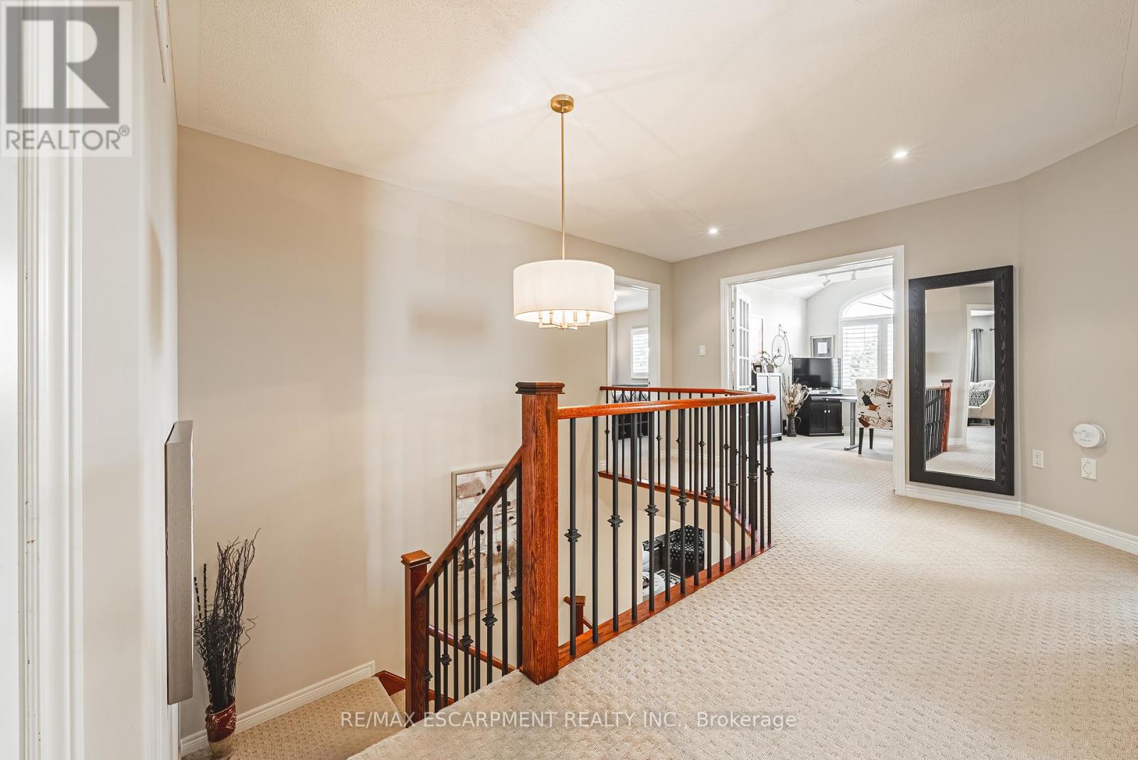 4346 Millcroft Park Drive, Burlington, Ontario  L7M 4R1 - Photo 18 - W12163591