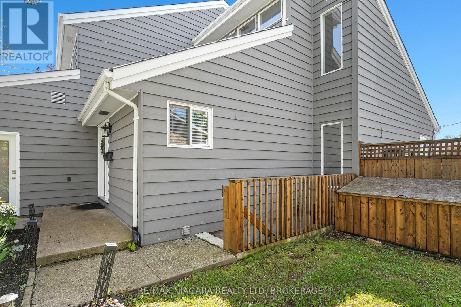 Property at 2205 GAINER STREET image 3