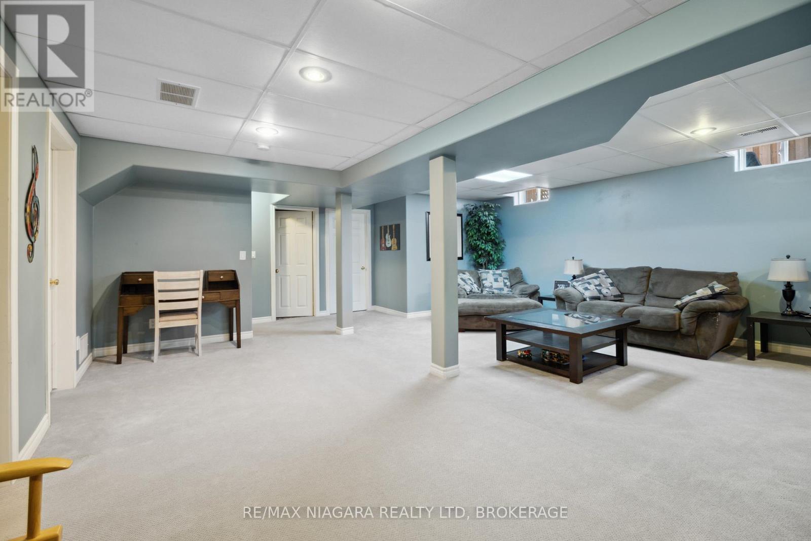 30 Raspberry Trail, Thorold (Confederation Heights), Ontario  L2V 5E3 - Photo 25 - X12163781