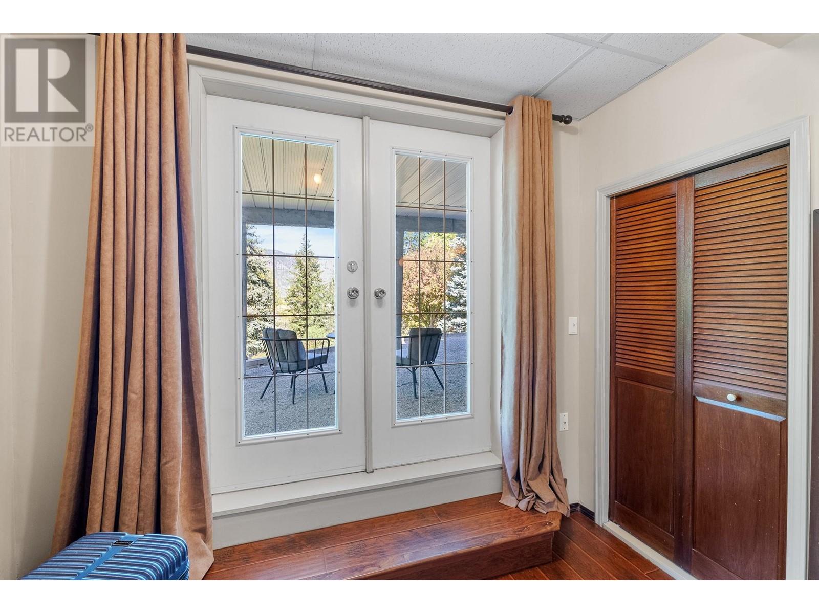 Property at 4938 Uplands Drive image 3