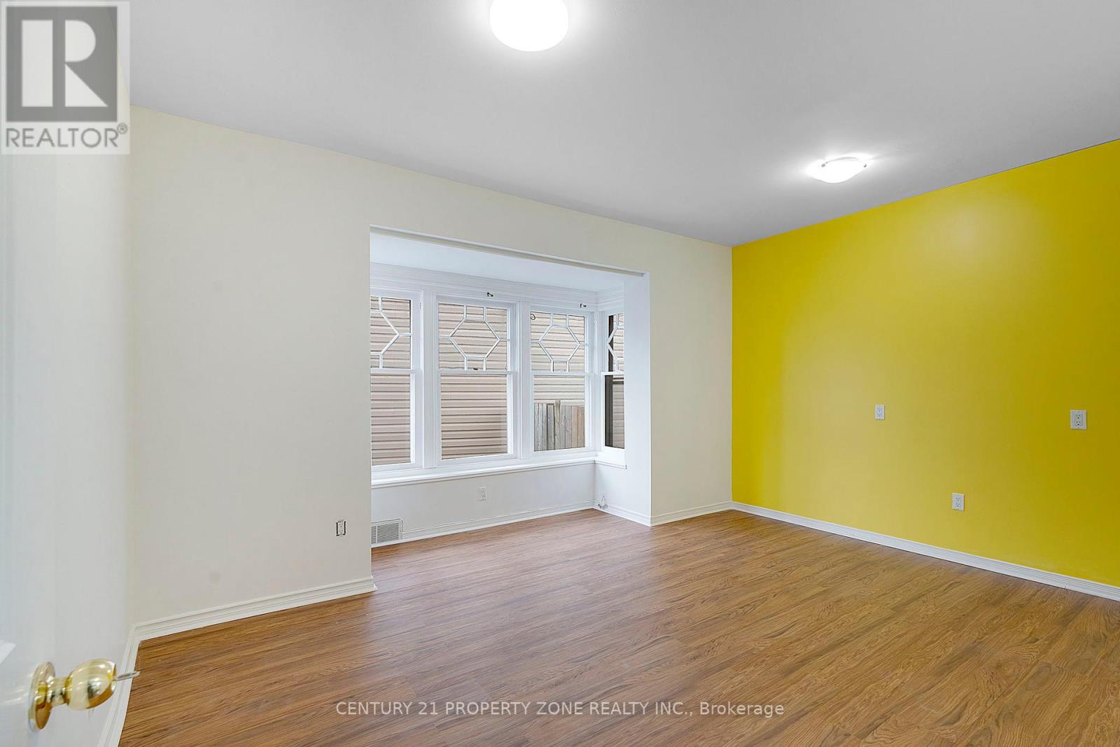 86 Welland Avenue, St. Catharines, Ontario  L2R 2N1 - Photo 14 - X12163604